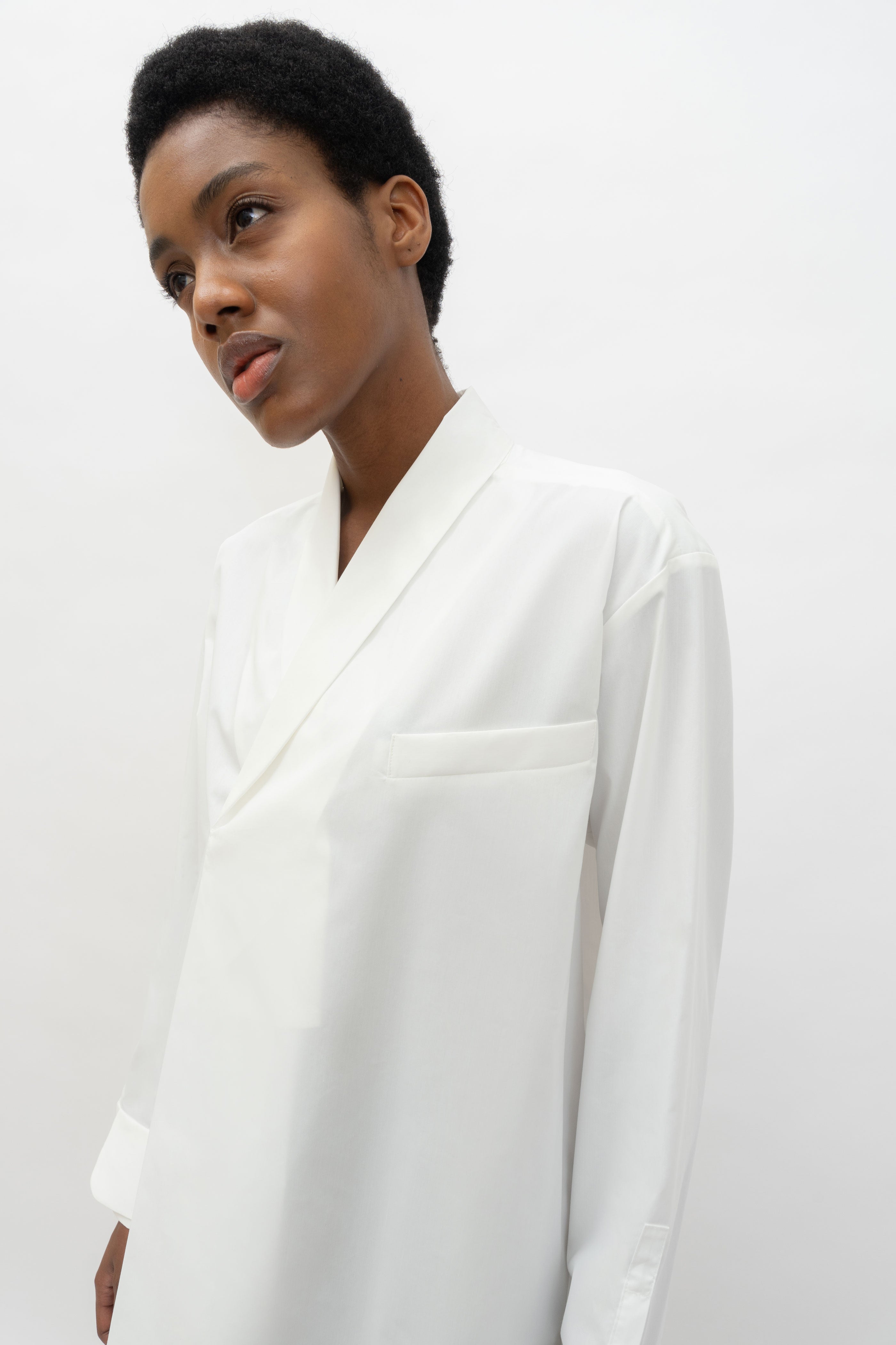 NIKA - White