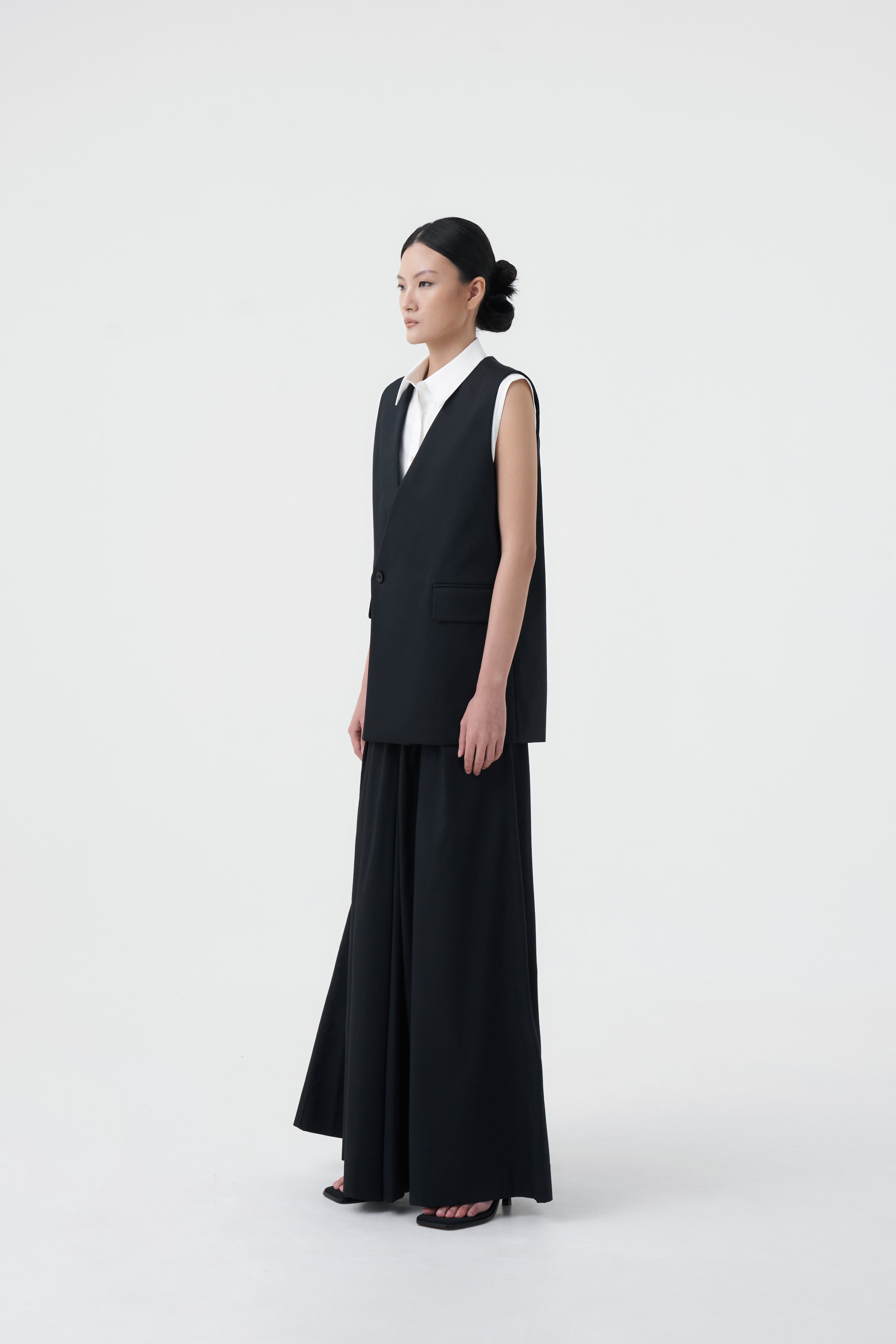 EIMI - Black
