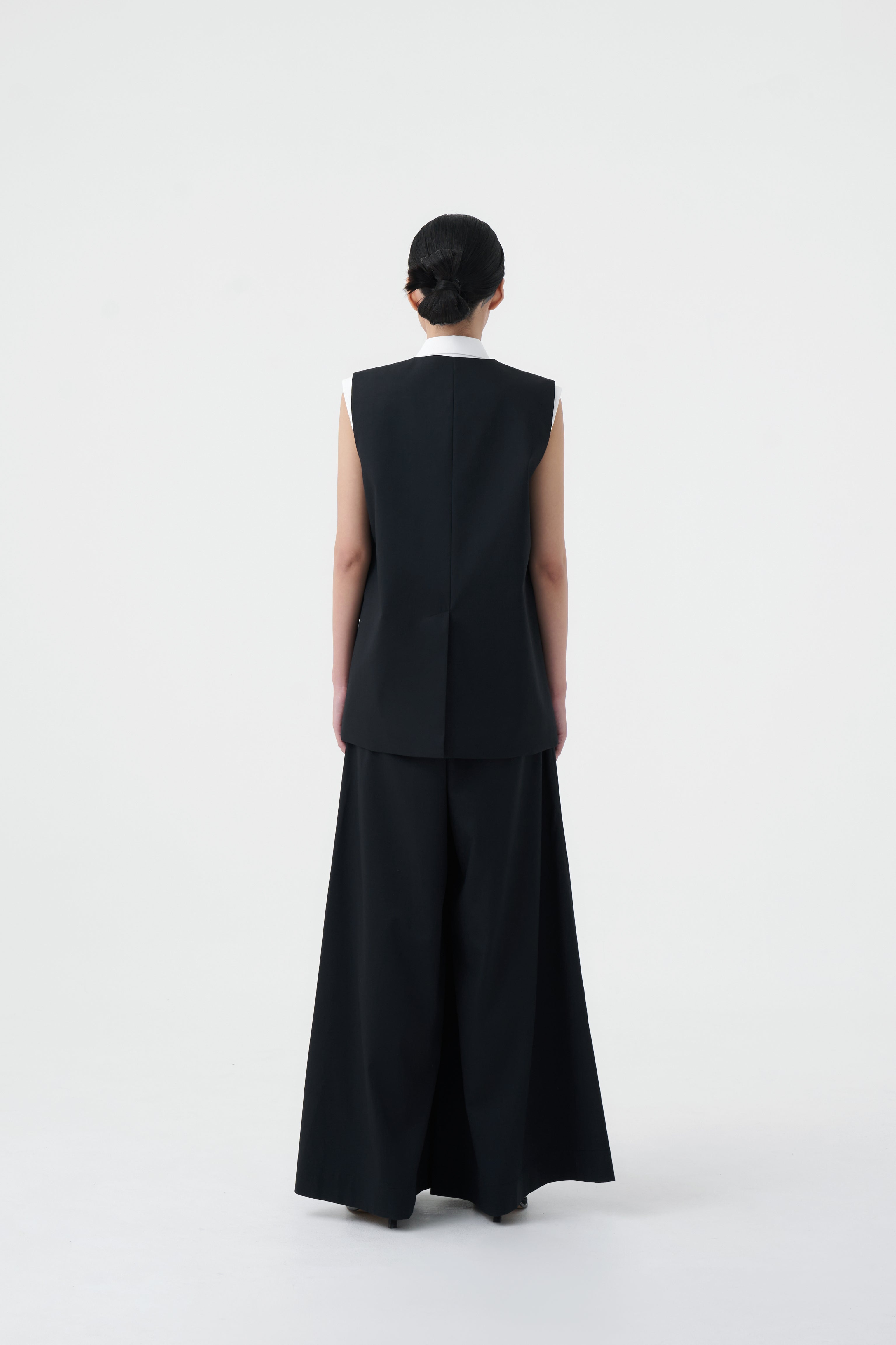 EIMI - Black