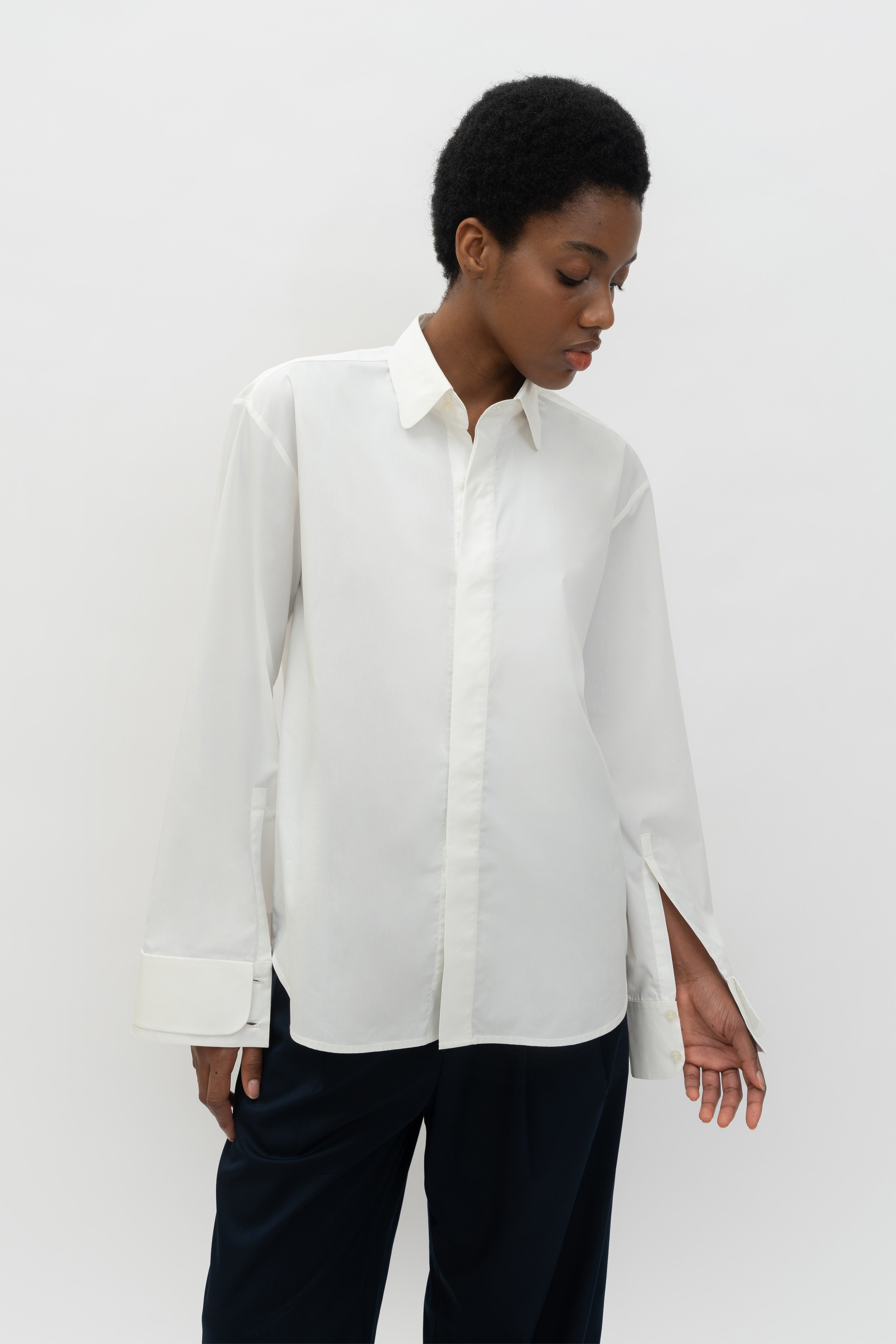 AKI - White