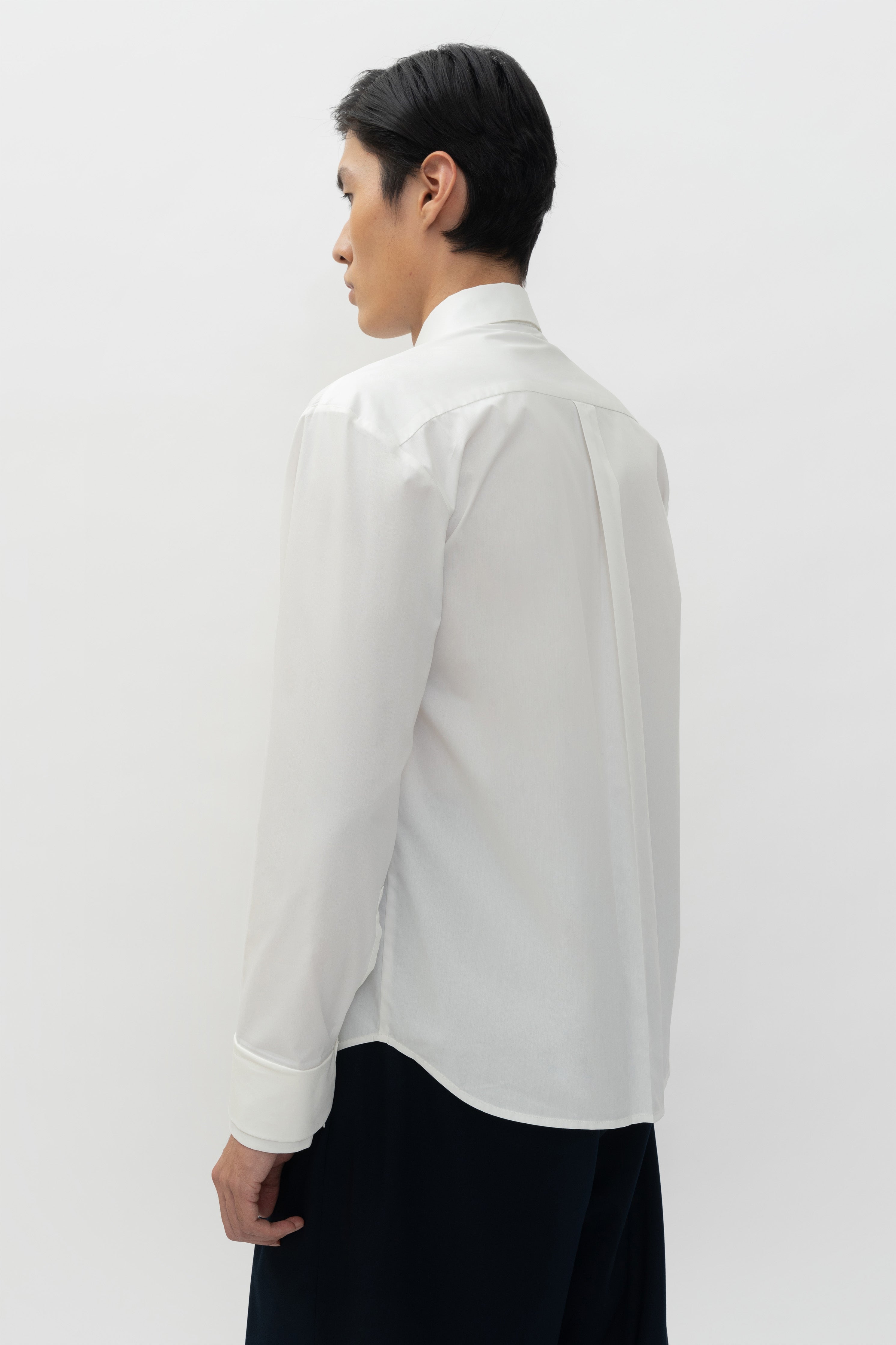 AKI - White