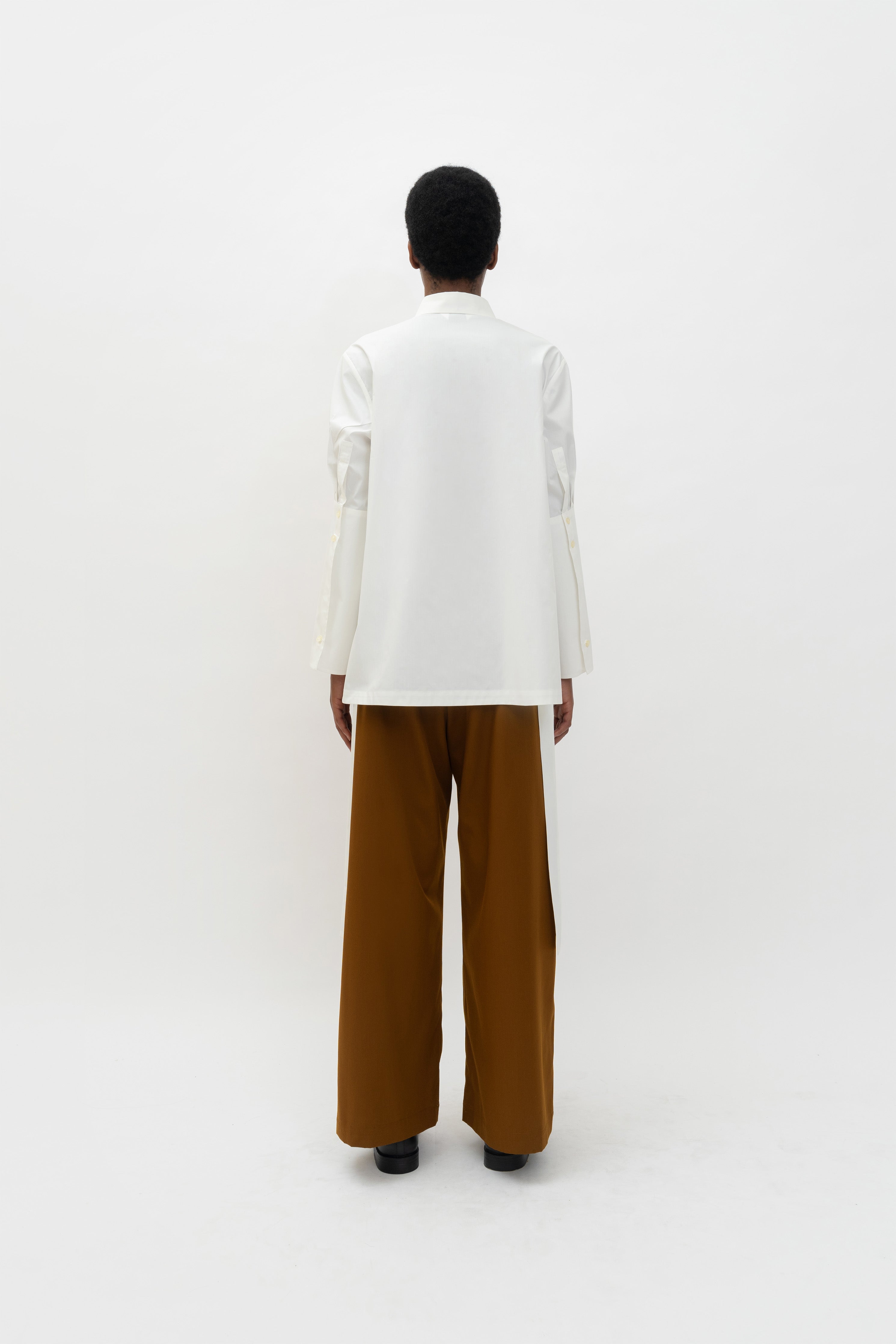 AKINA - White