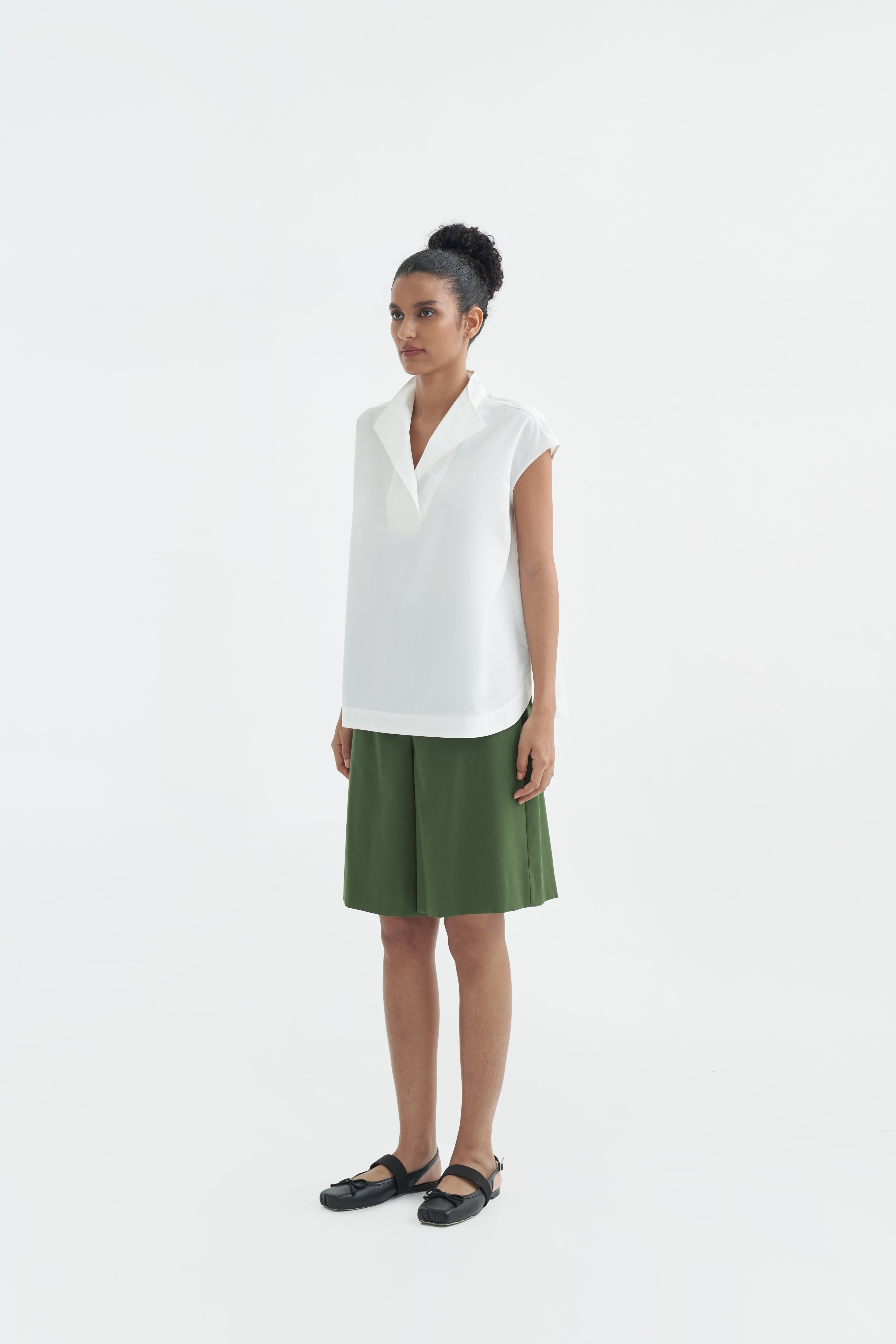 AMIRA - White