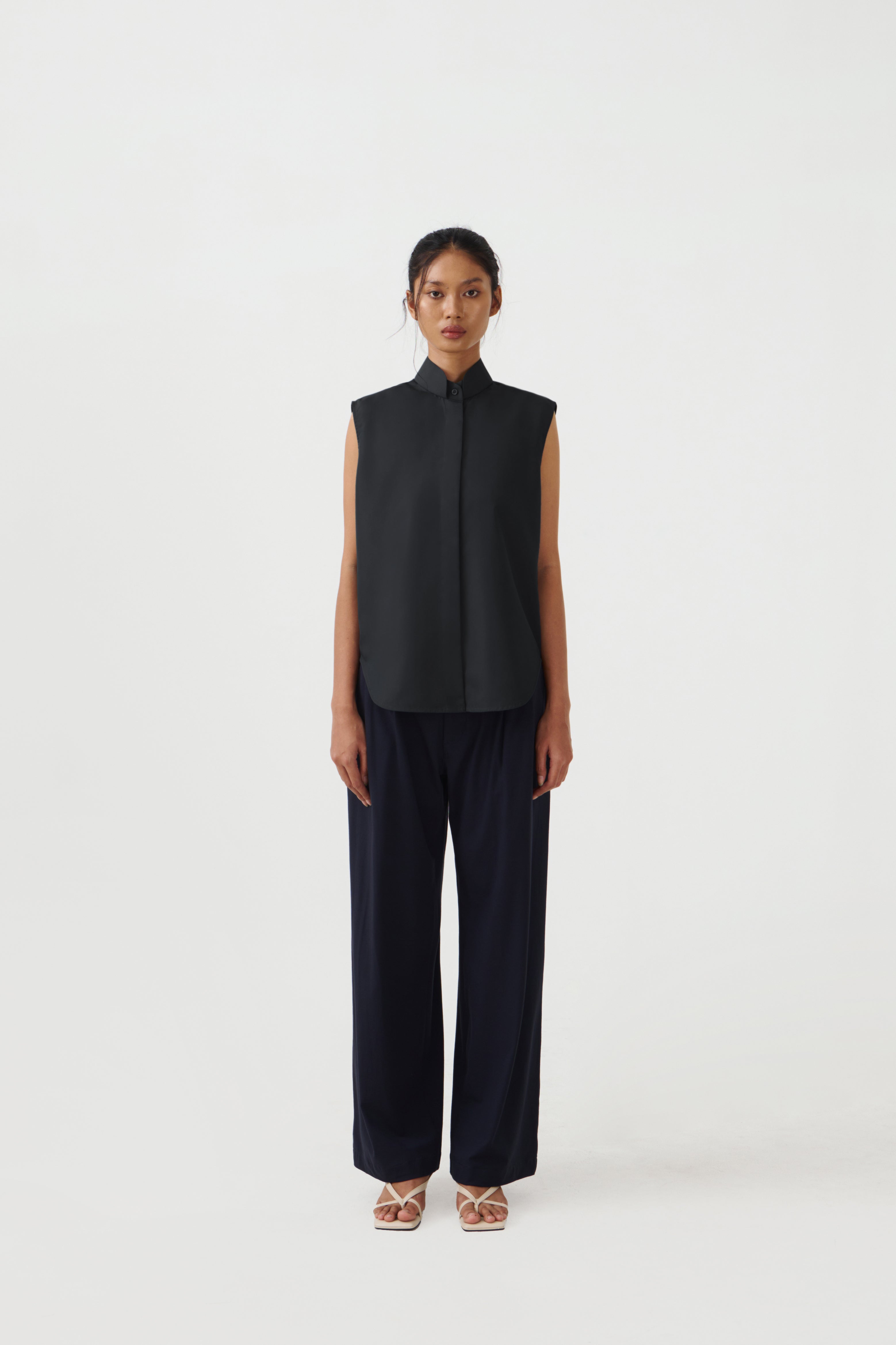 CHARIN - Black