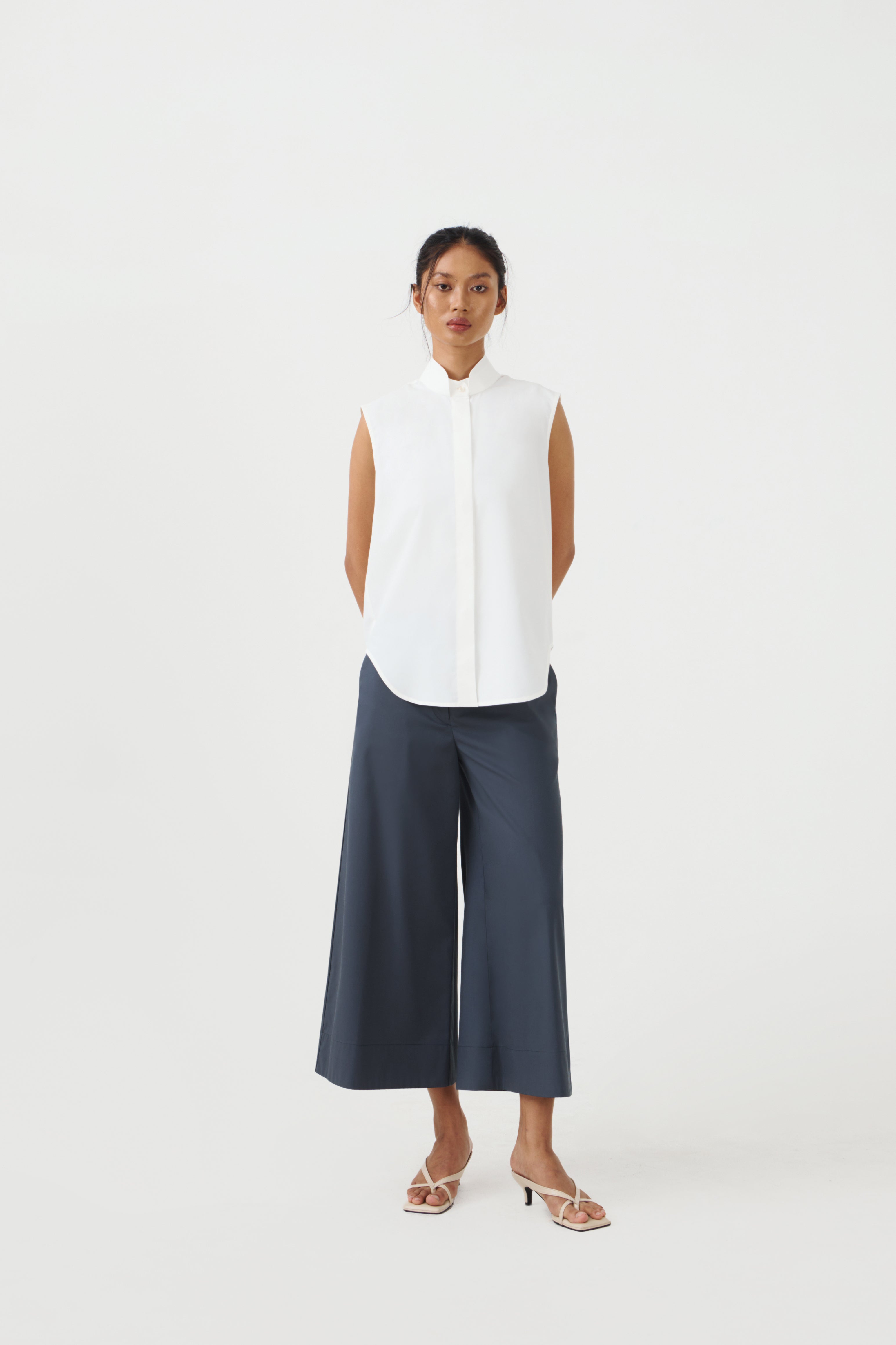 CHARIN - White