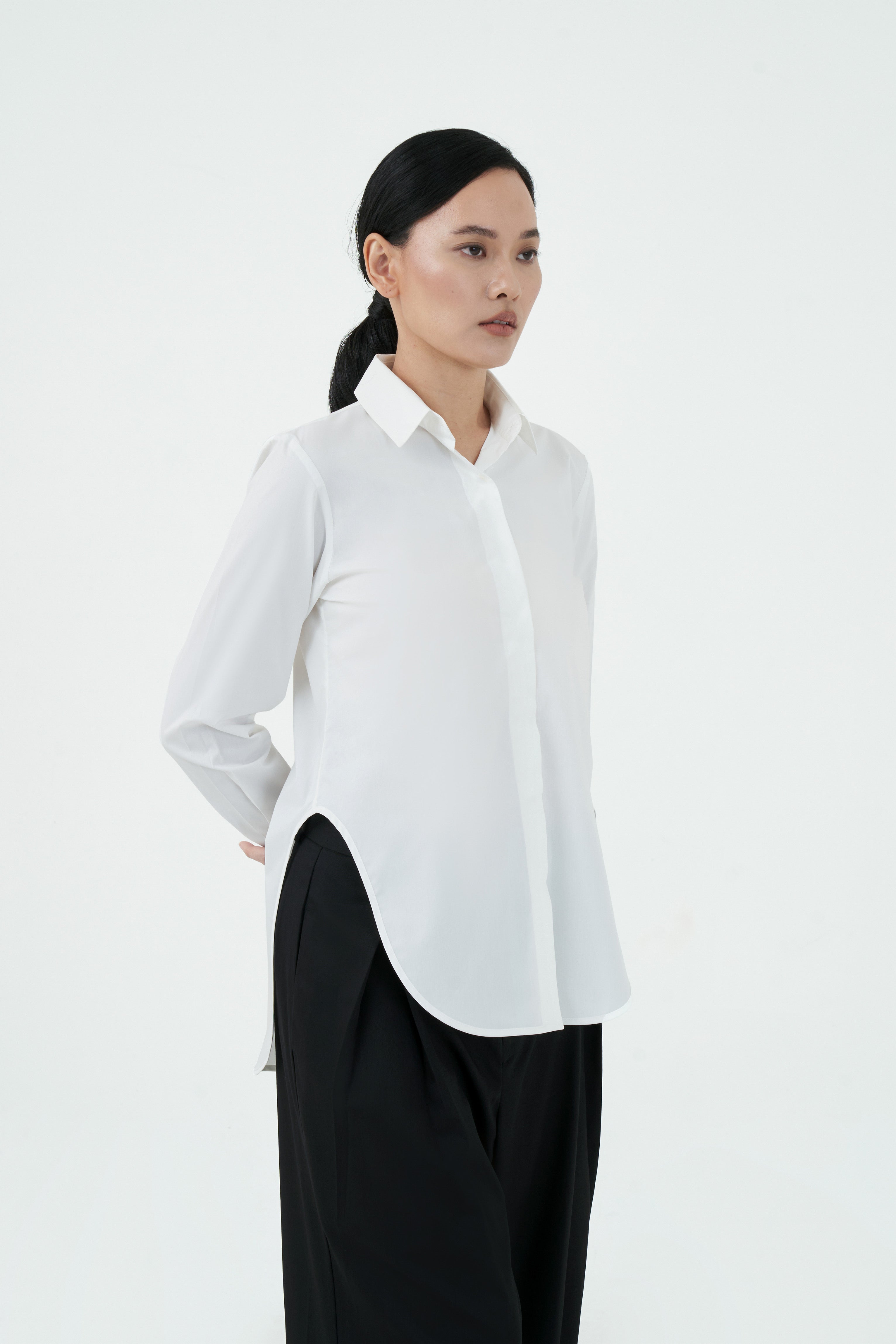 CHIYU - White