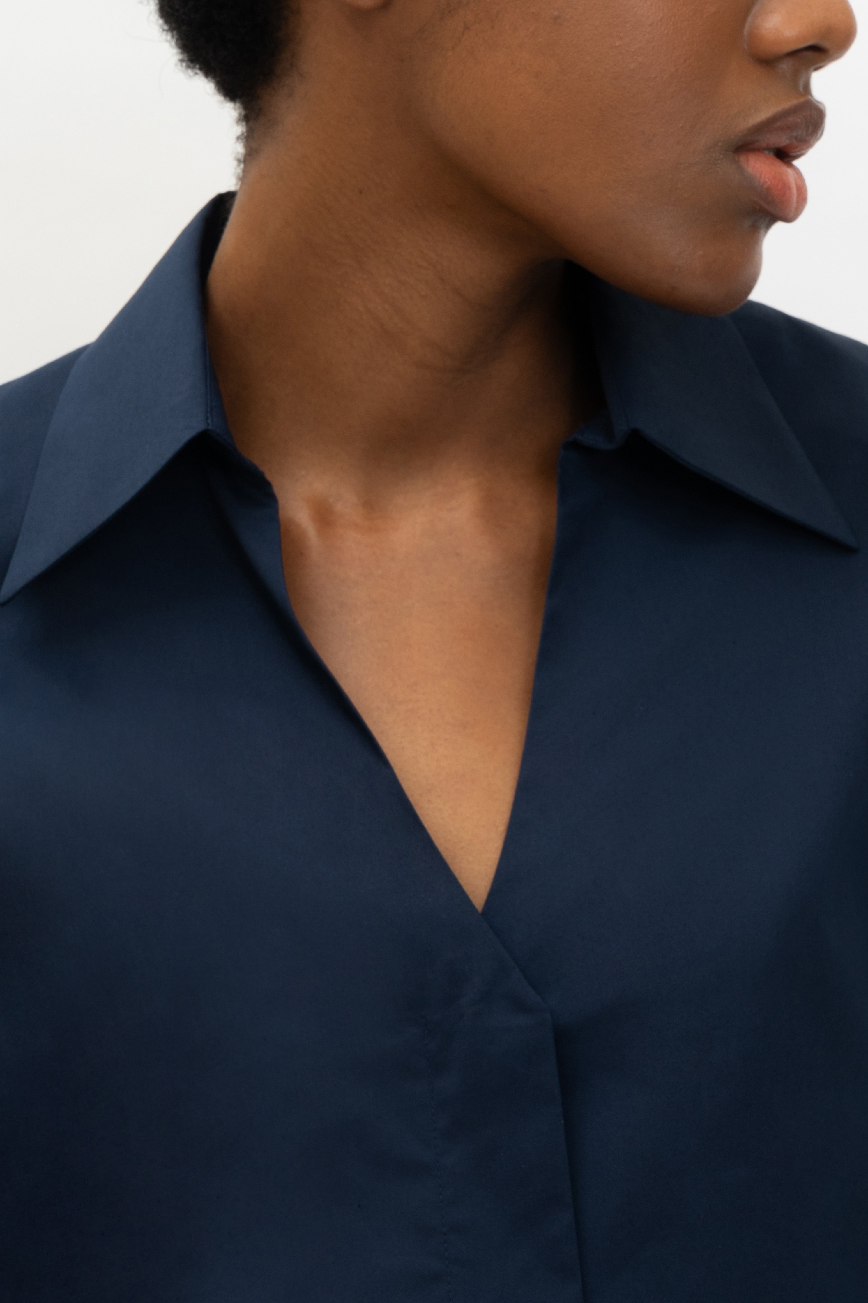 CHAMI - Deep Navy