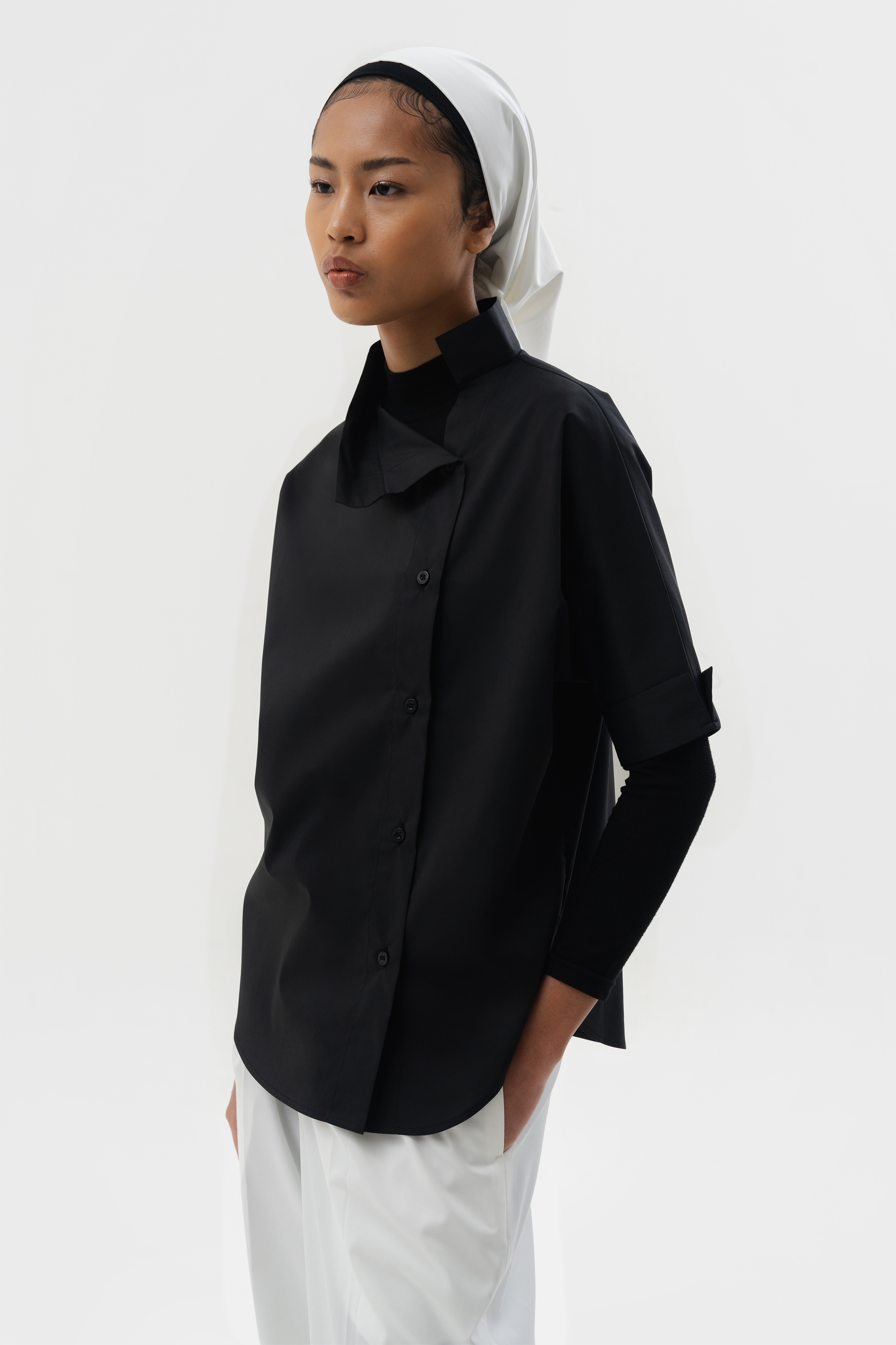 CHAYA - Black