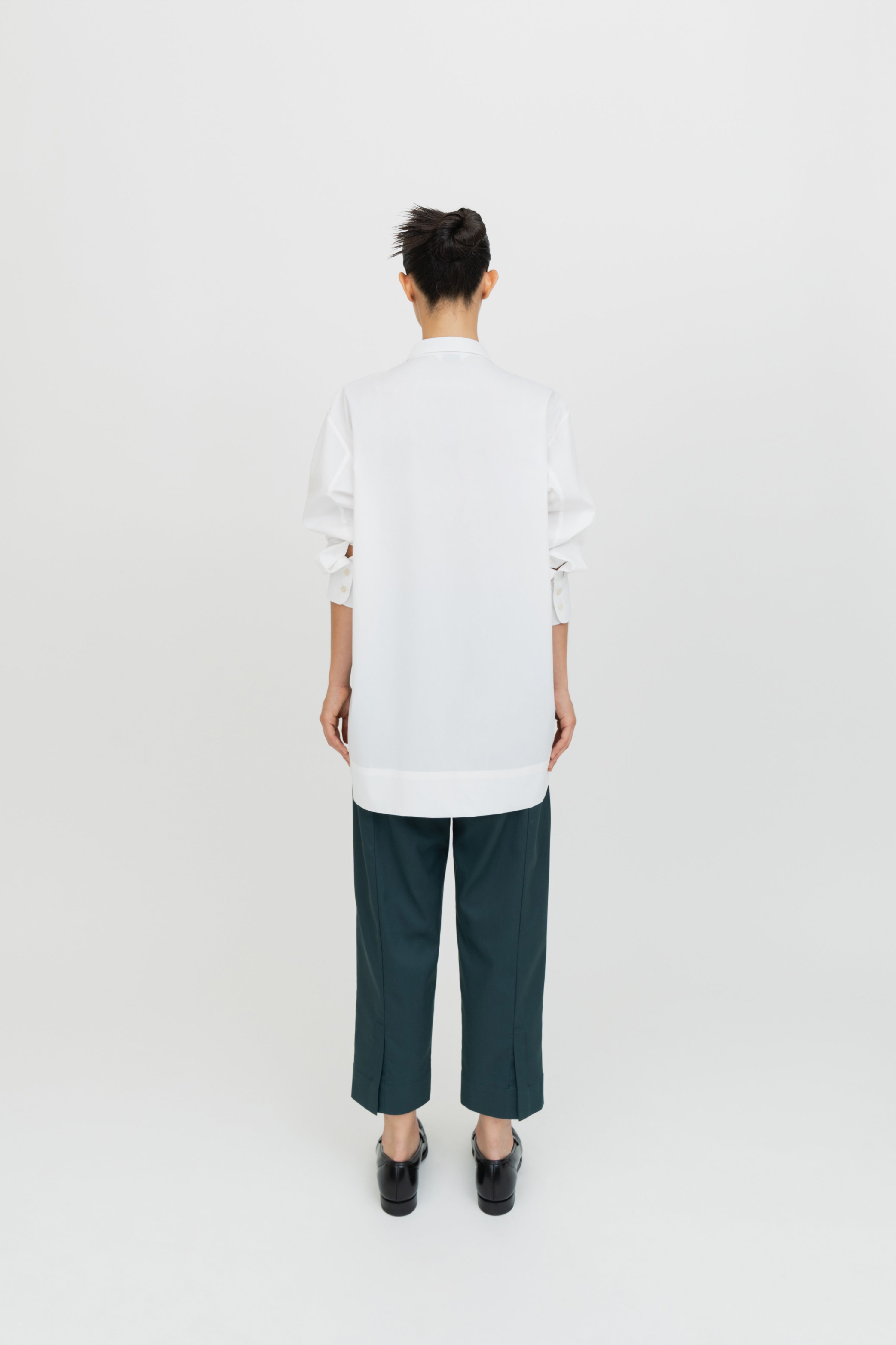 HIDETO - White
