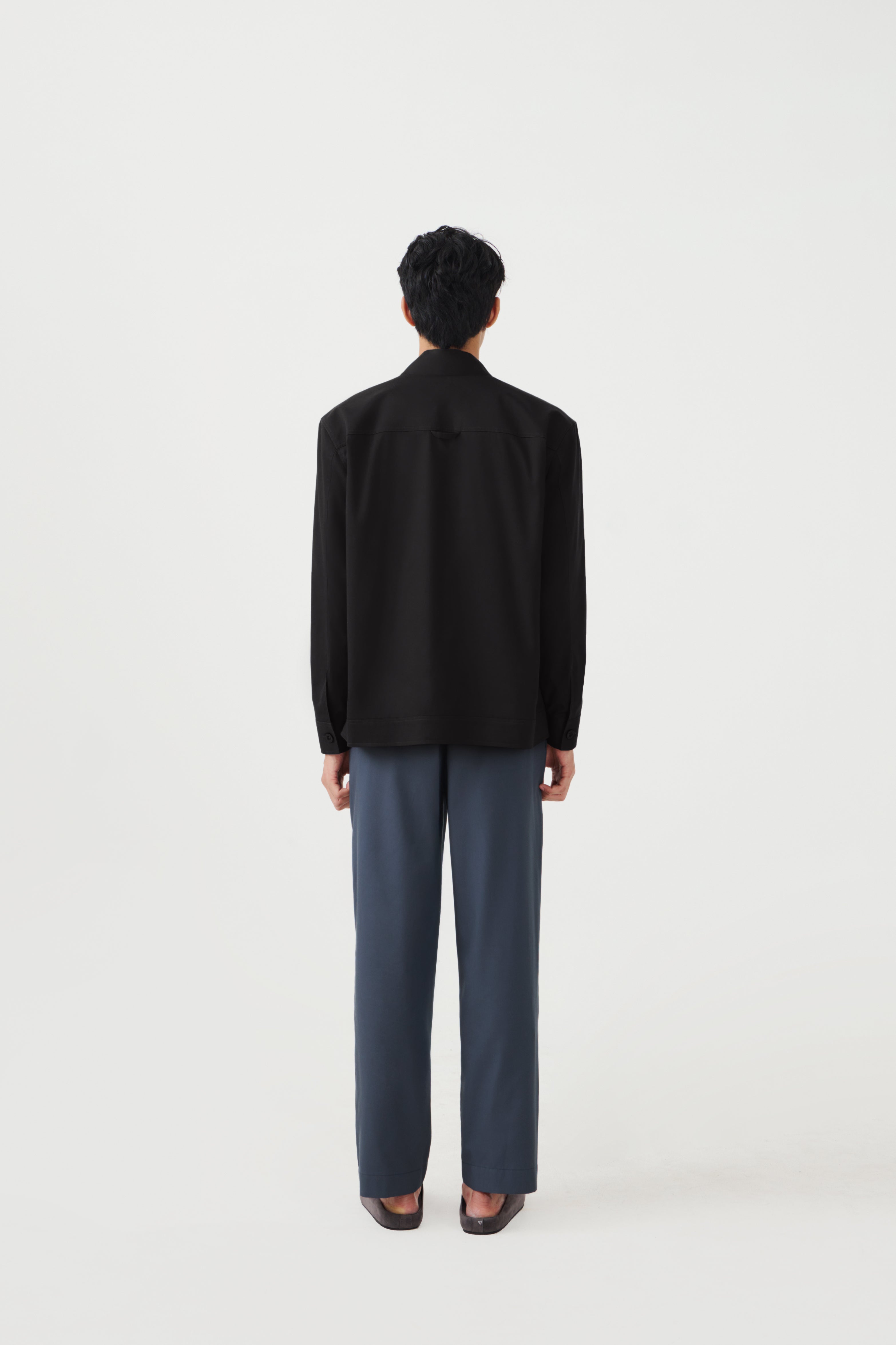 KUROCHA OUTER - Black