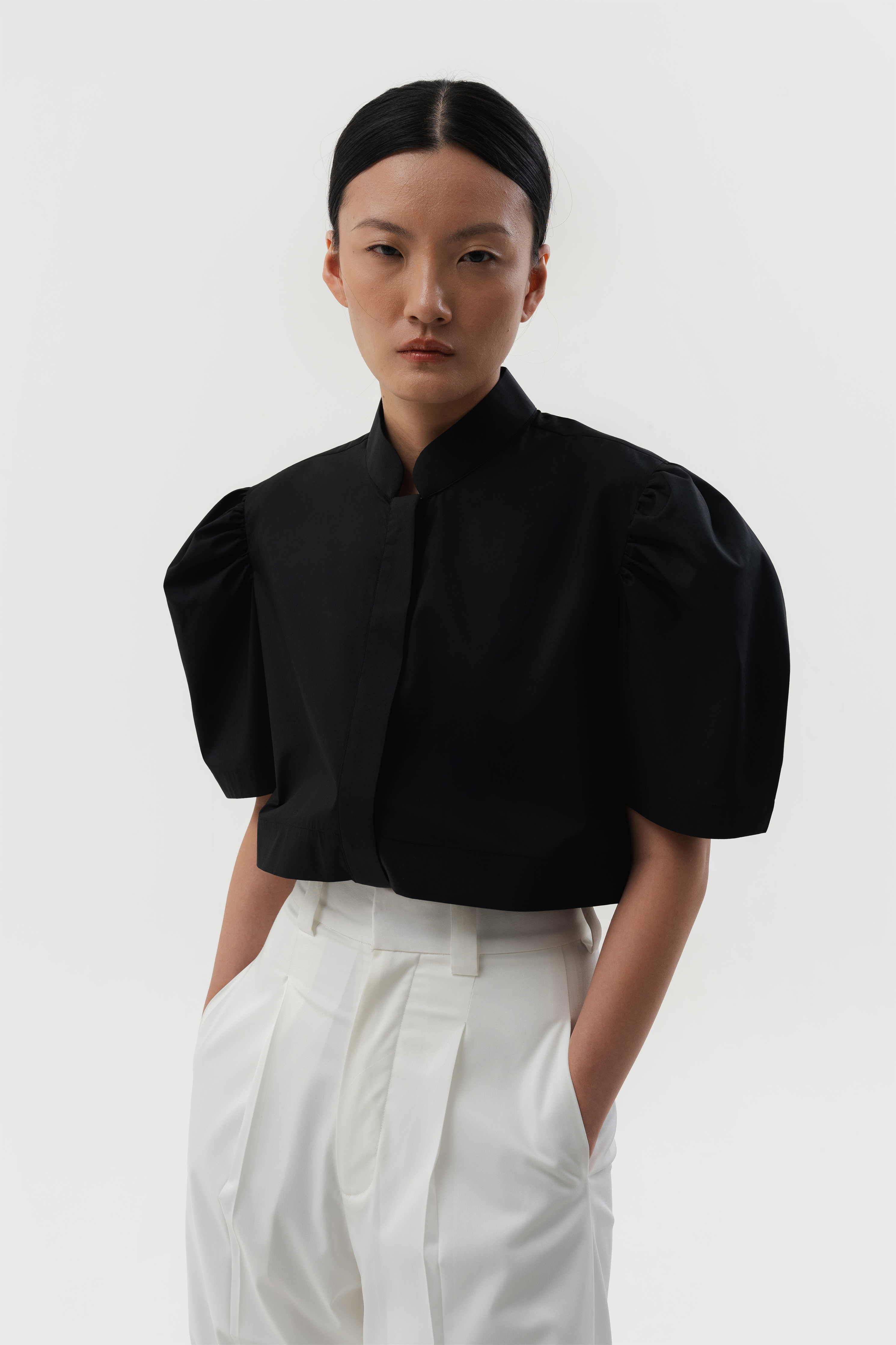 YUWA - Black