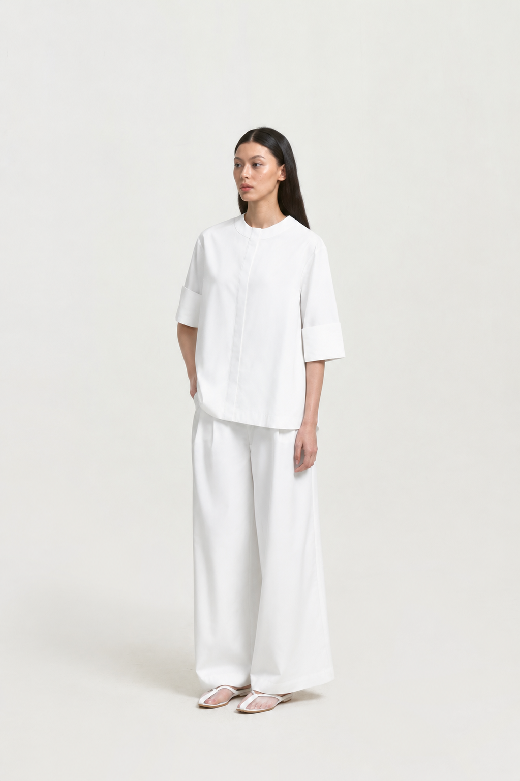 AMAKA - White