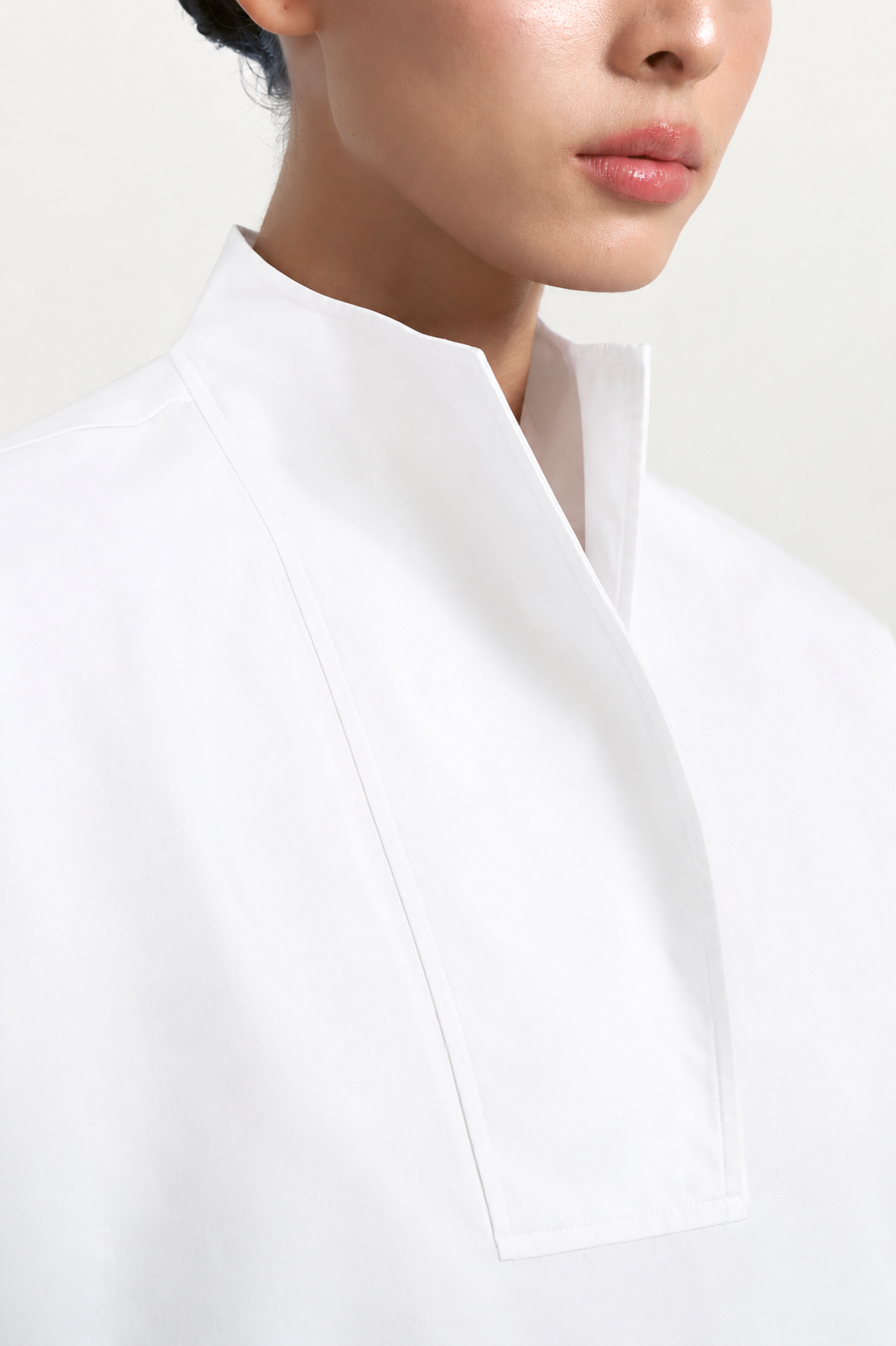 AMIRA - White