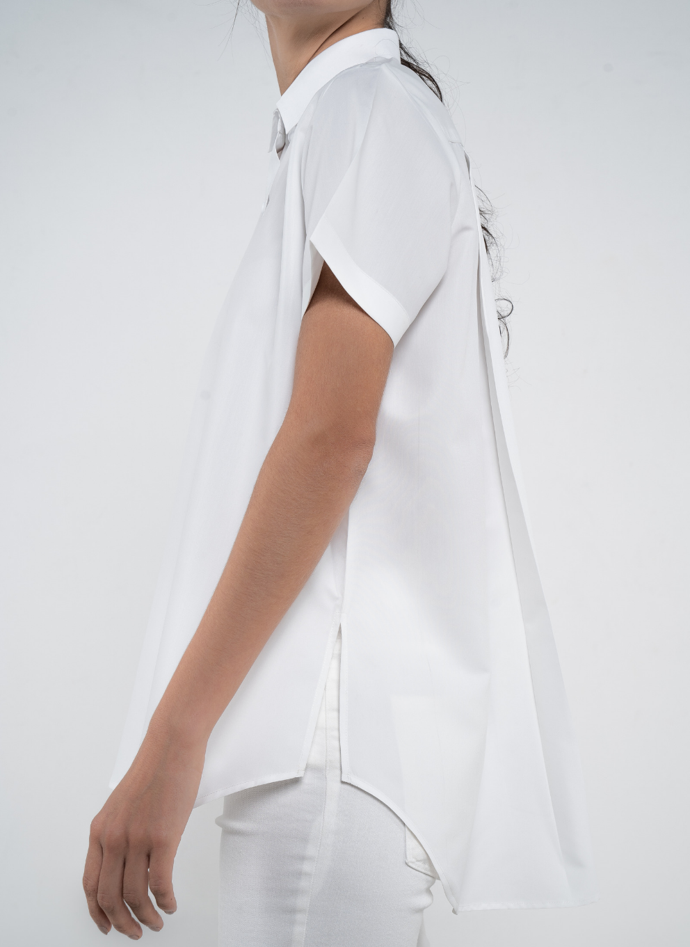 CHIKA - White