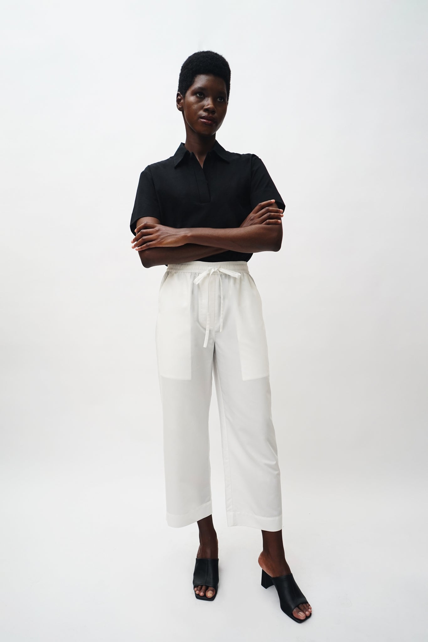 AKIHO PANTS - White