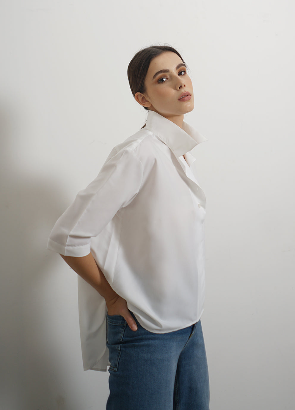 ANIKO - White