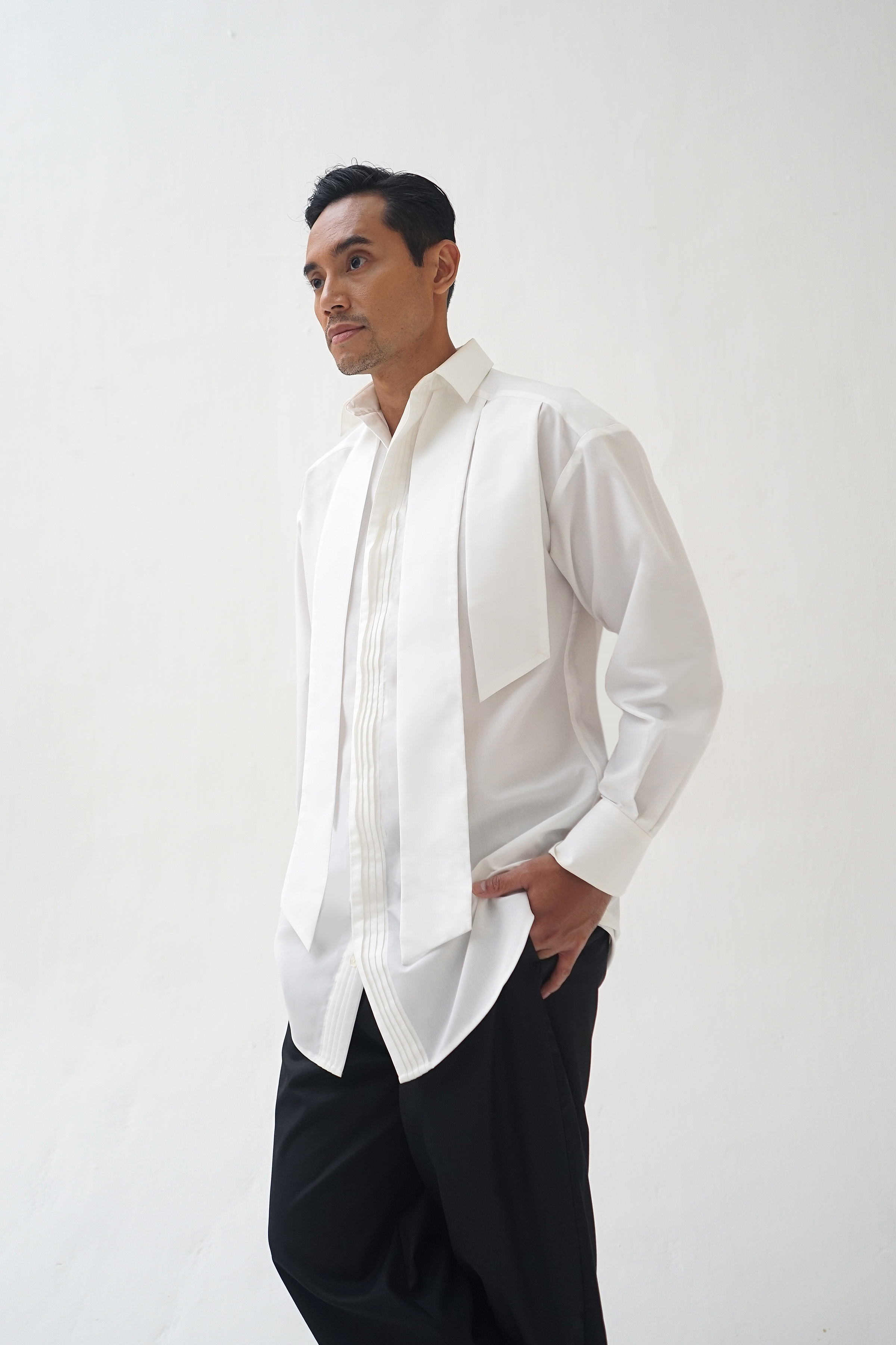 RUI - White