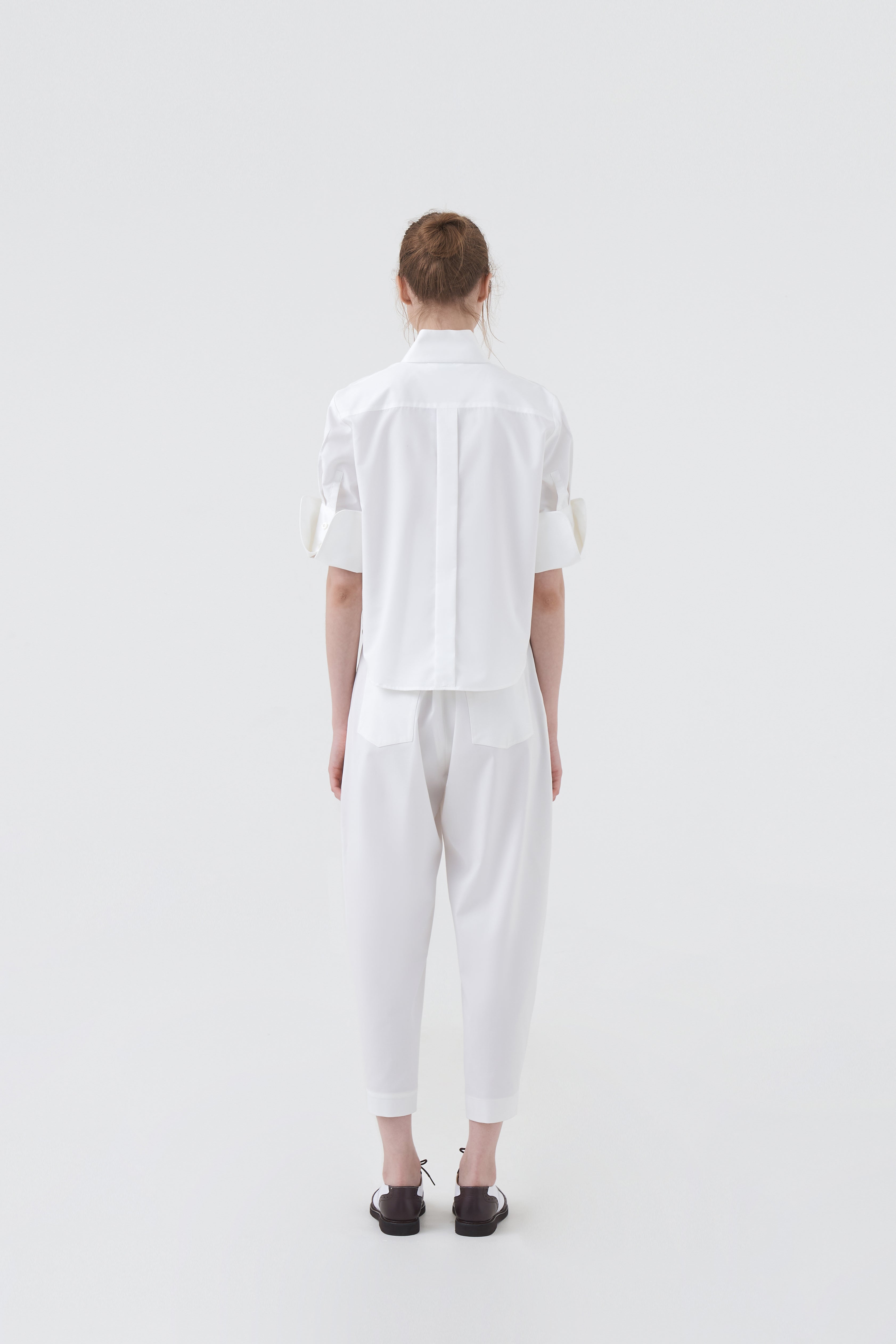 CHA CROP - White