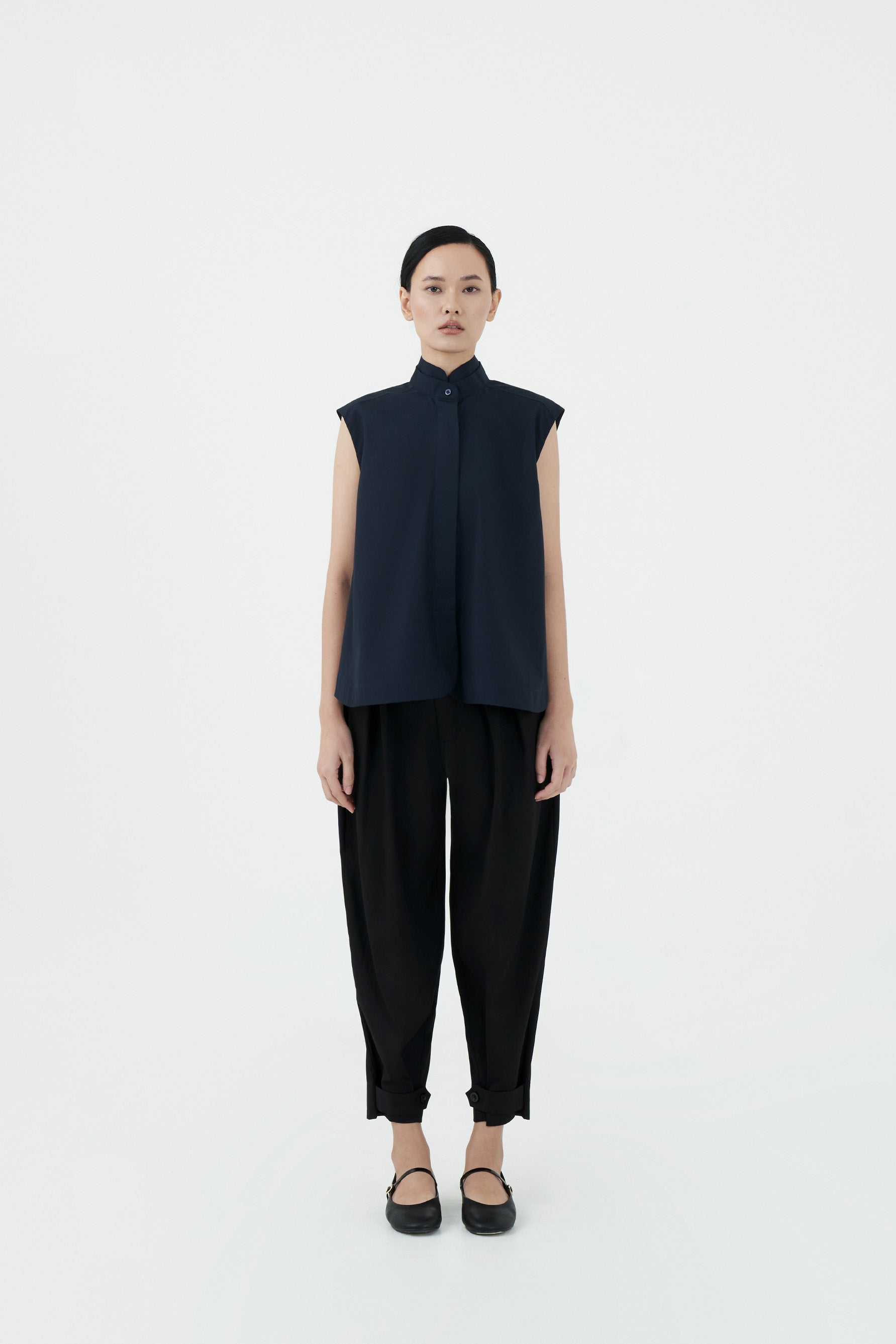 AKARA - Deep Navy