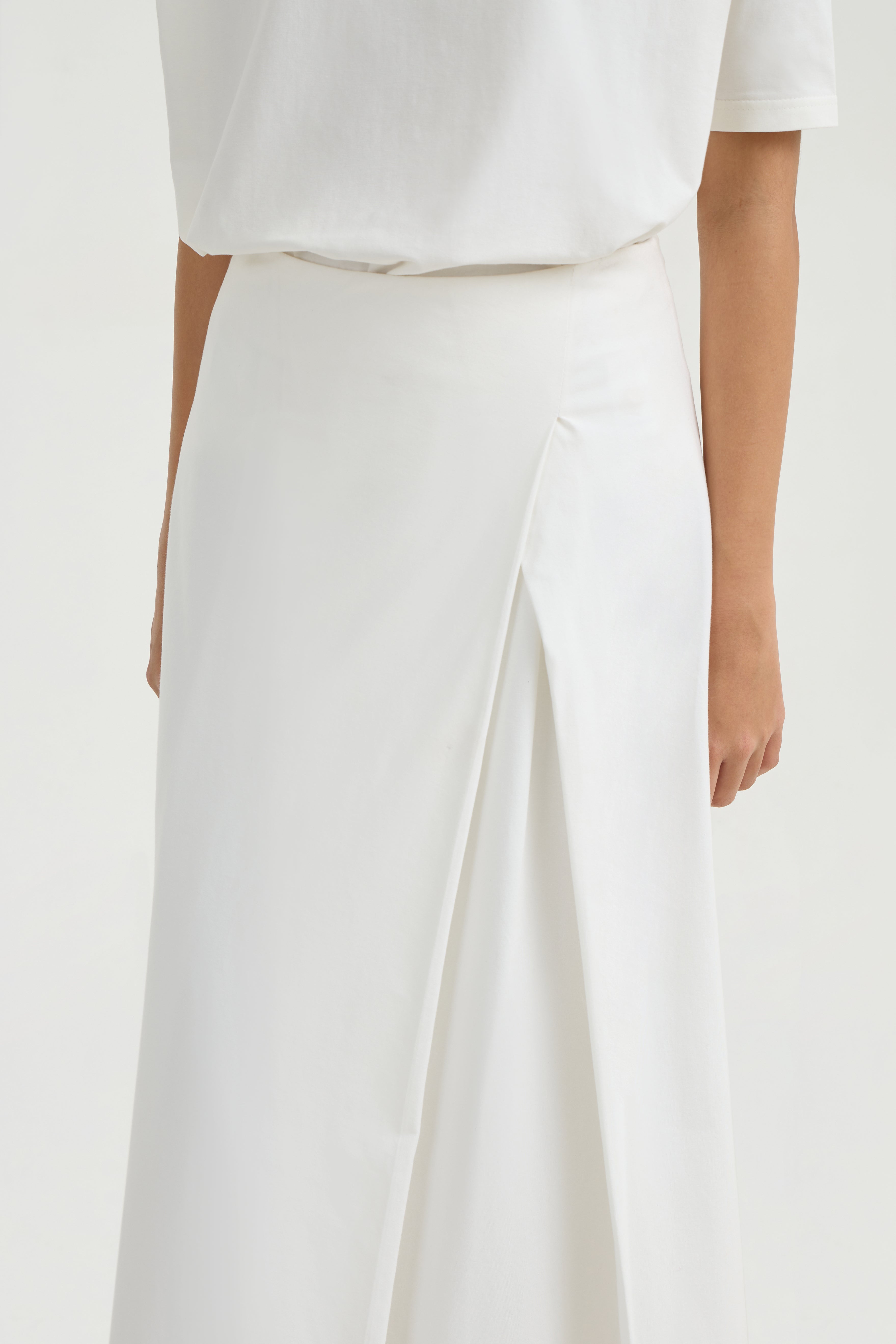 AMIYO SKIRT - White