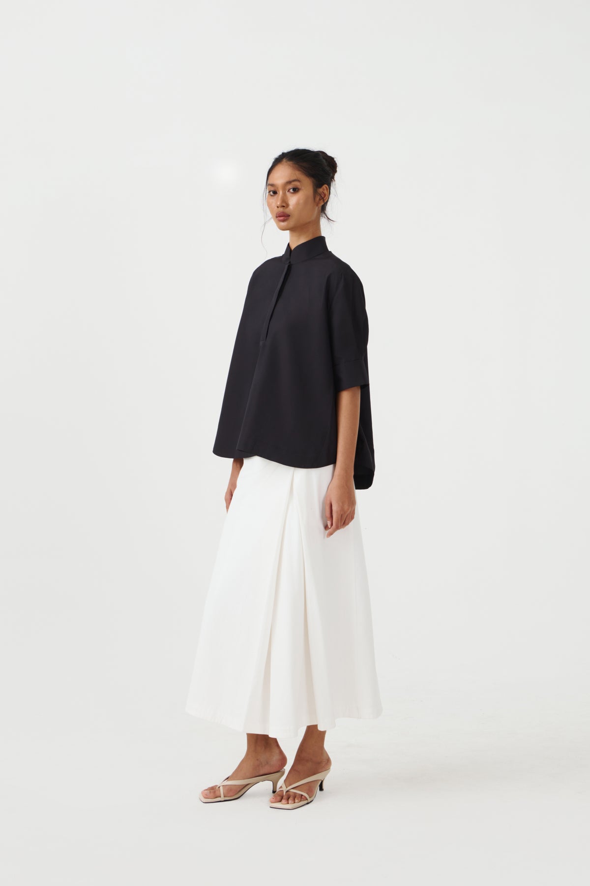 CHAKARA - Black