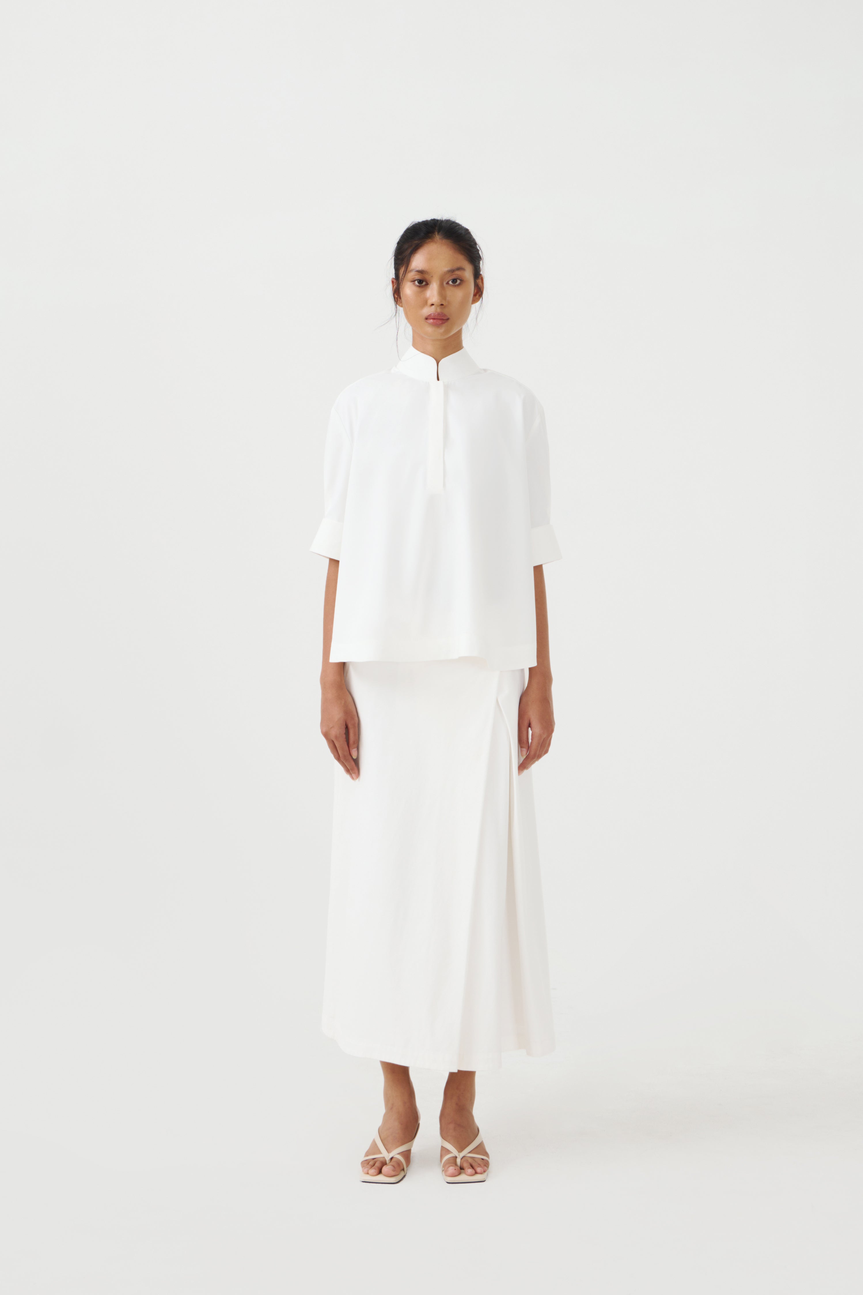 CHAKARA - White