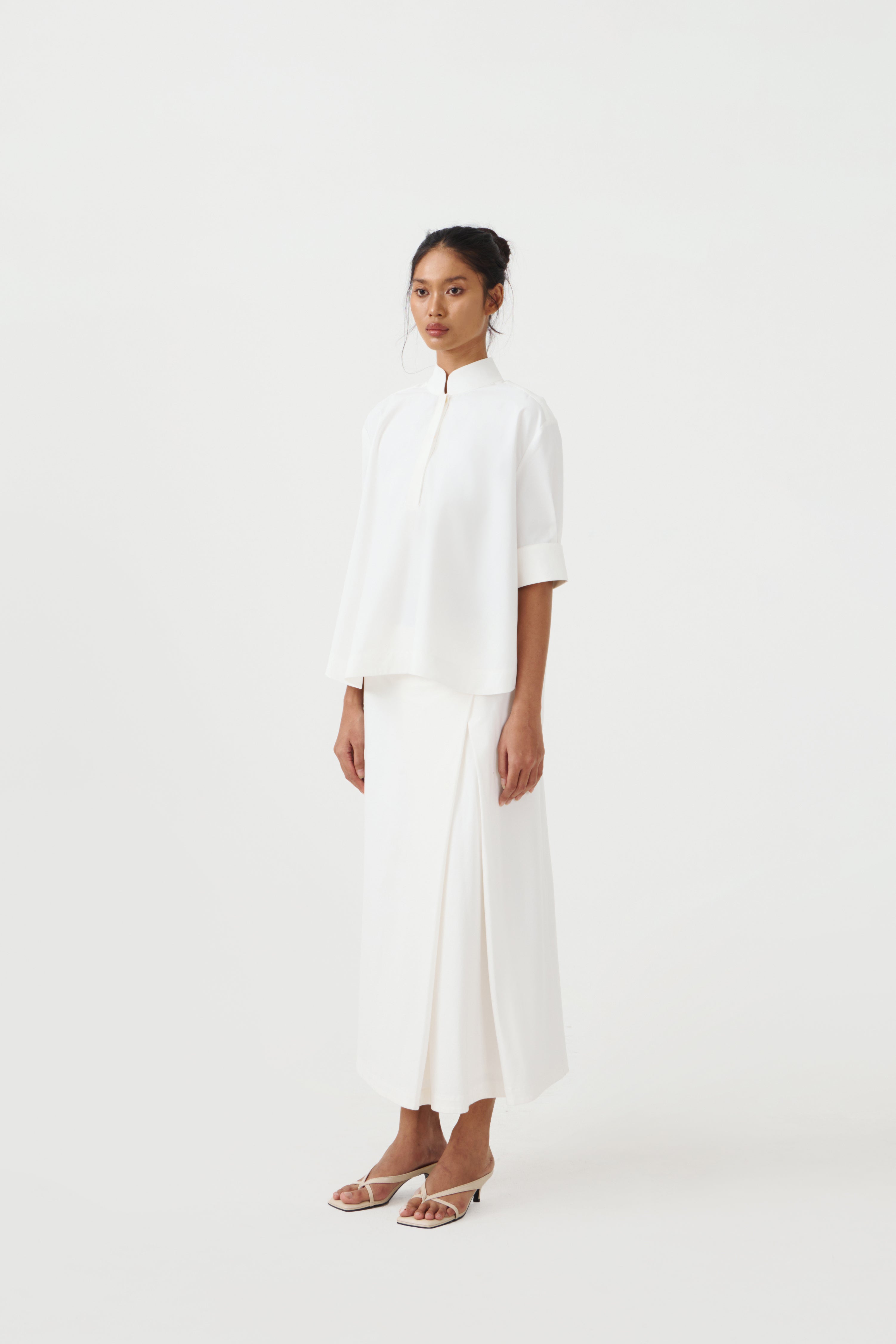 CHAKARA - White