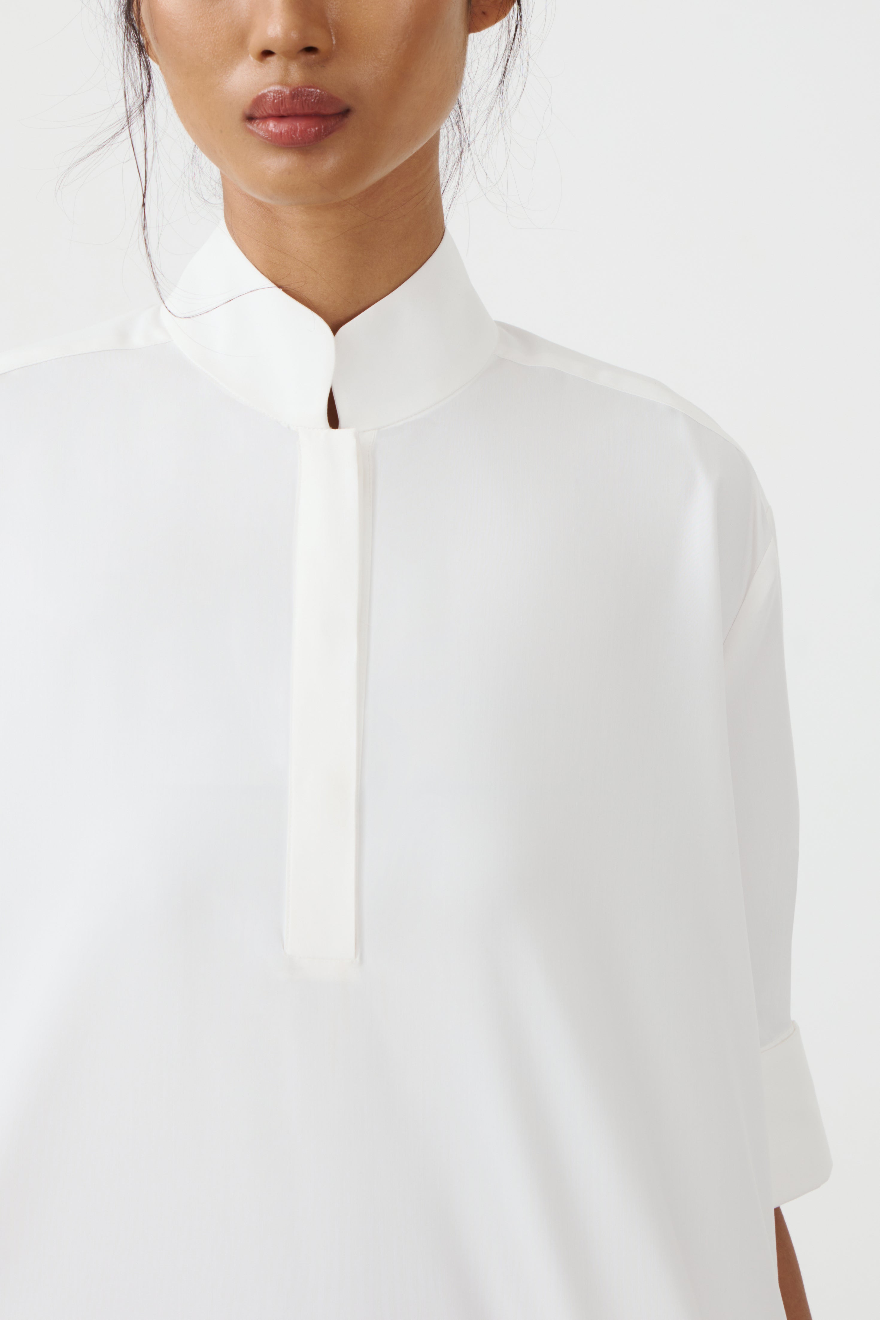 CHAKARA - White