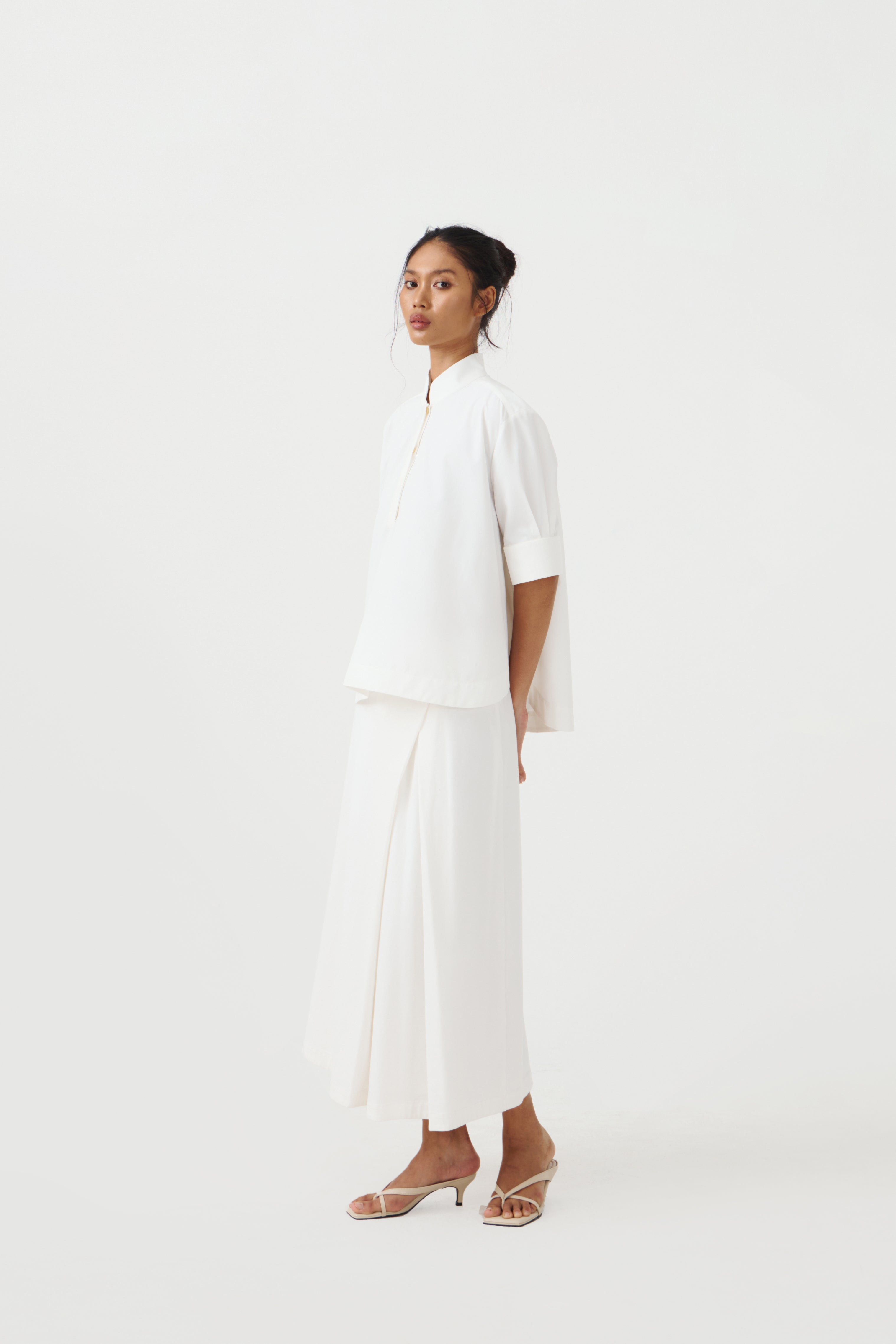CHAKARA - White