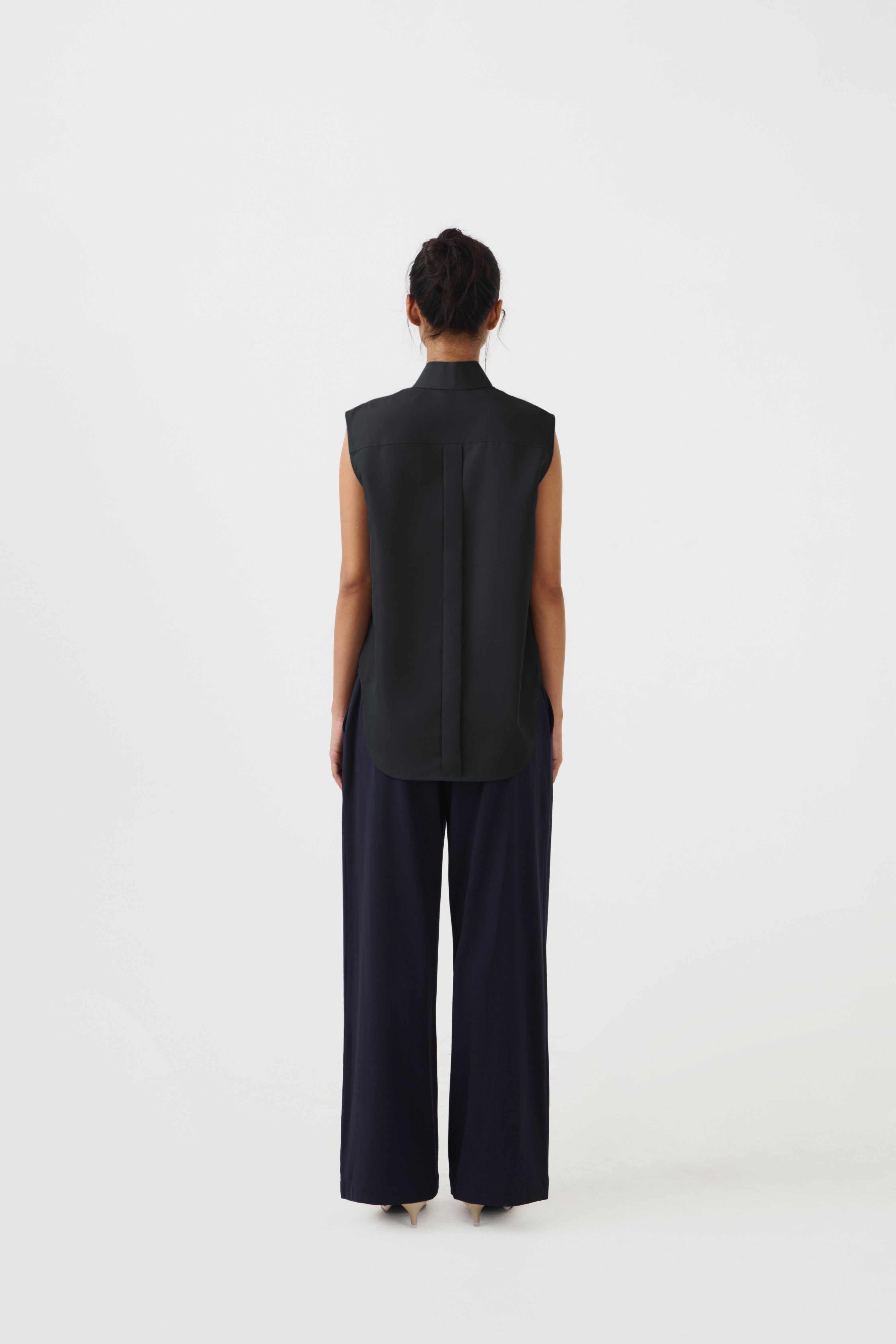 CHARIN - Black