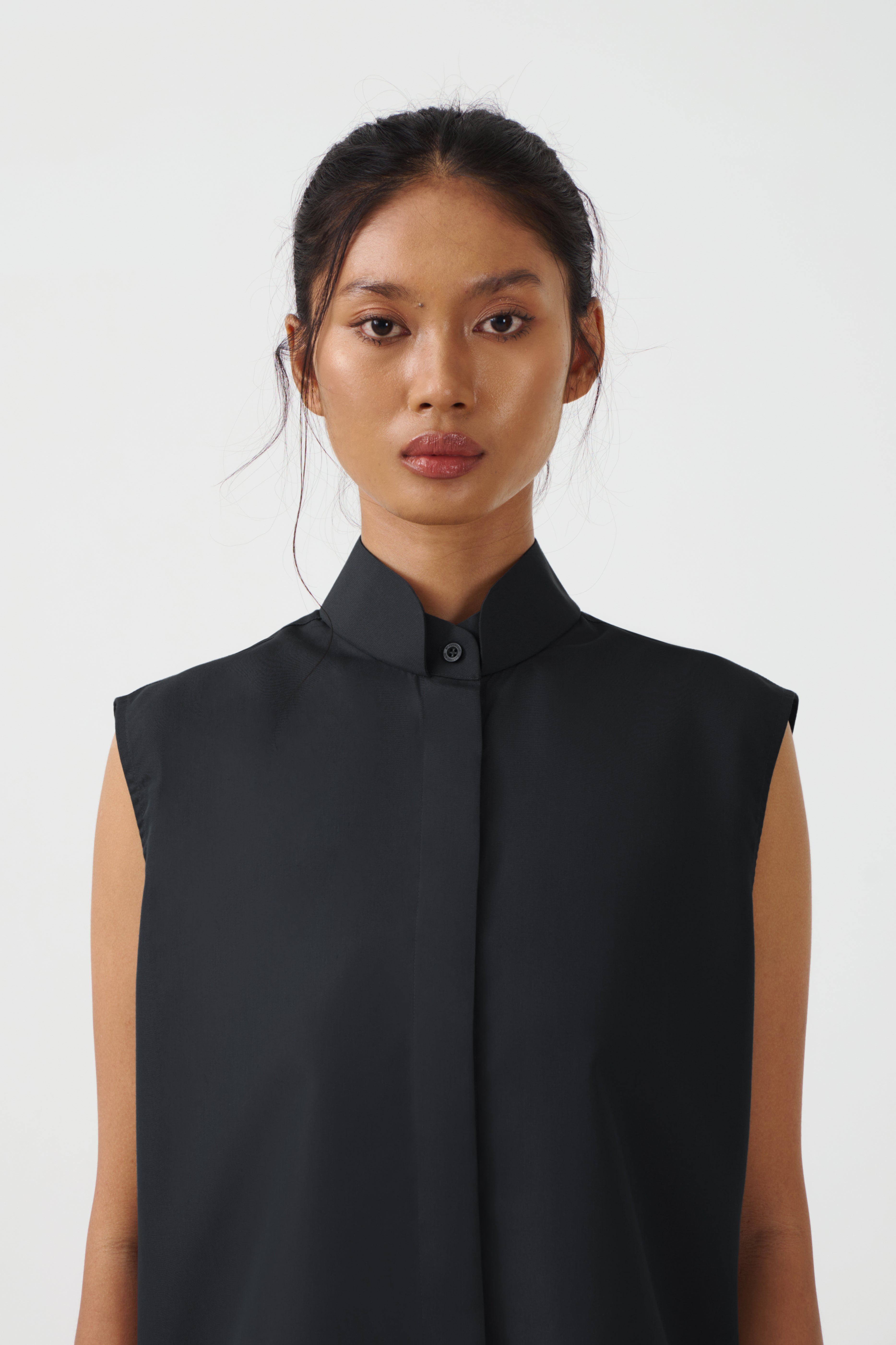 CHARIN - Black