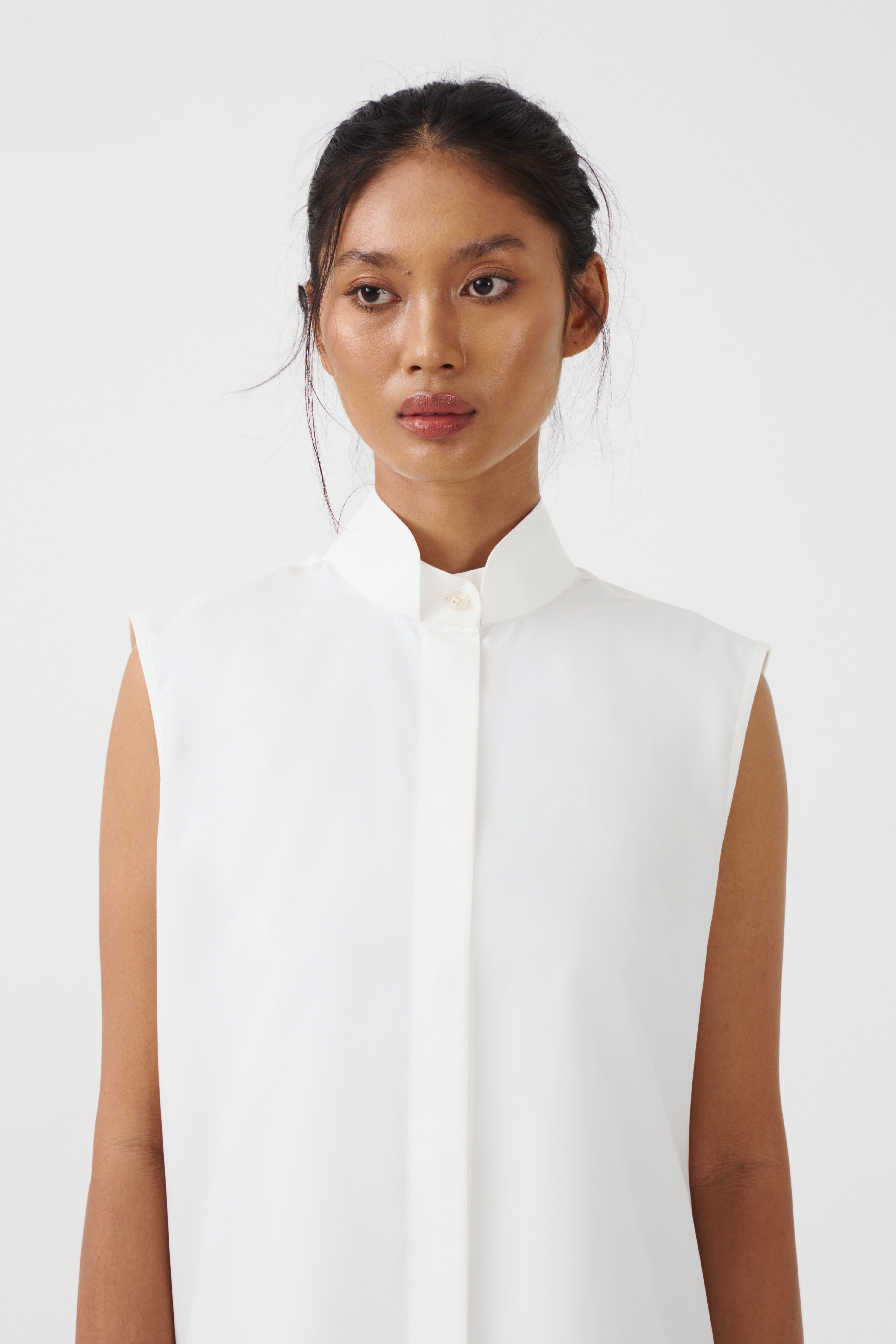 CHARIN - White