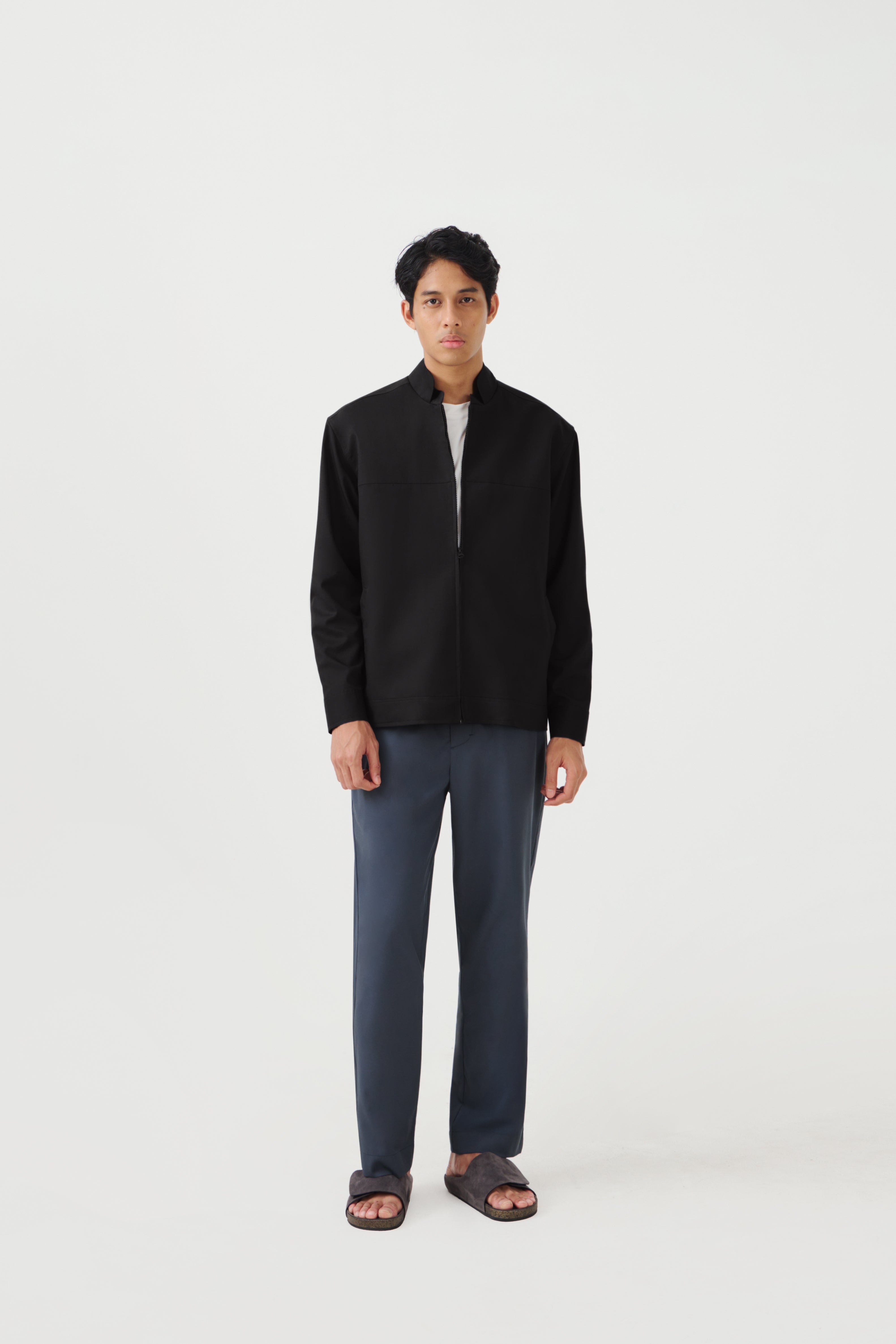 KUROCHA OUTER - Black