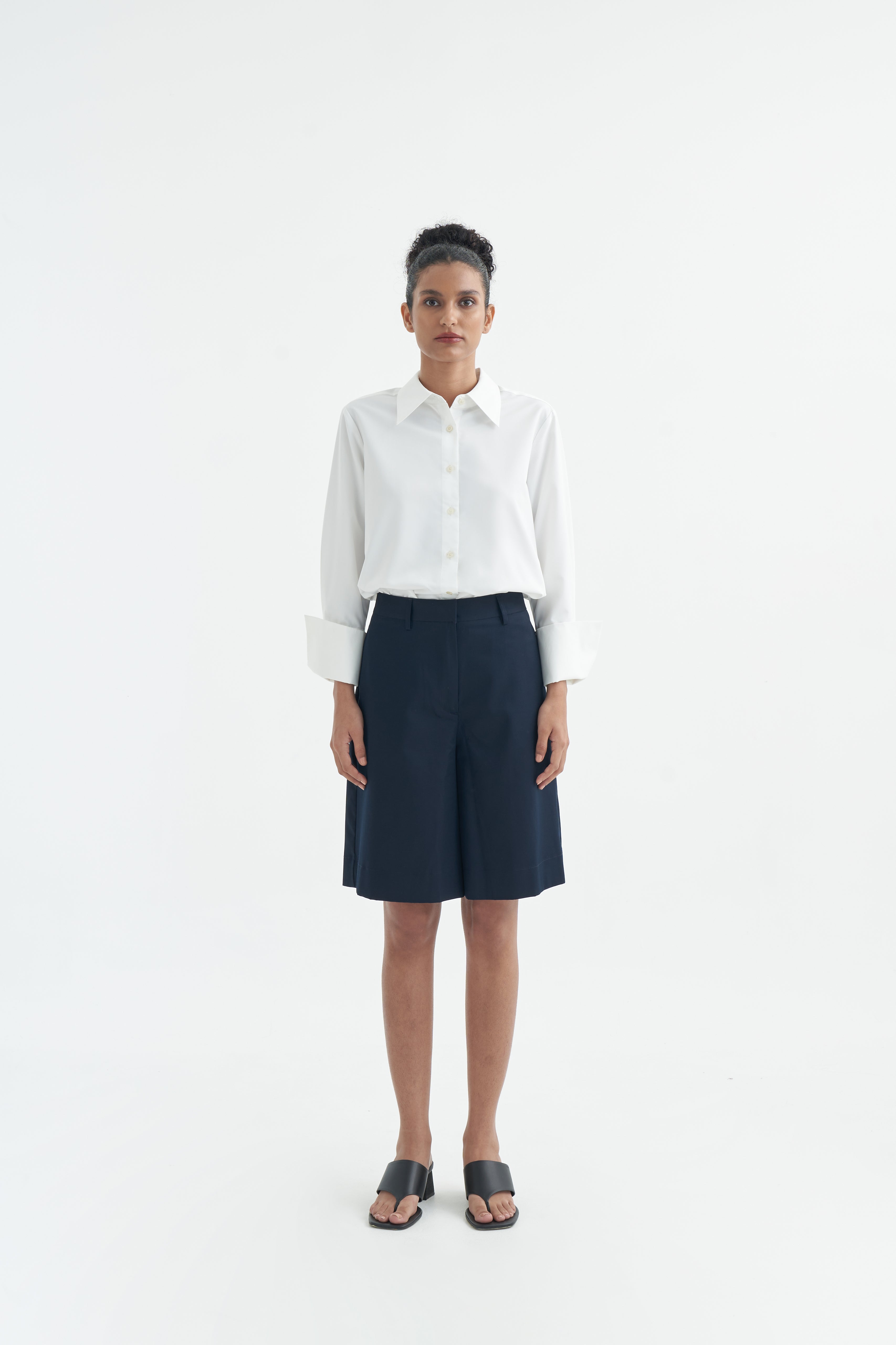 MAIRA SHORTS - Deep Navy