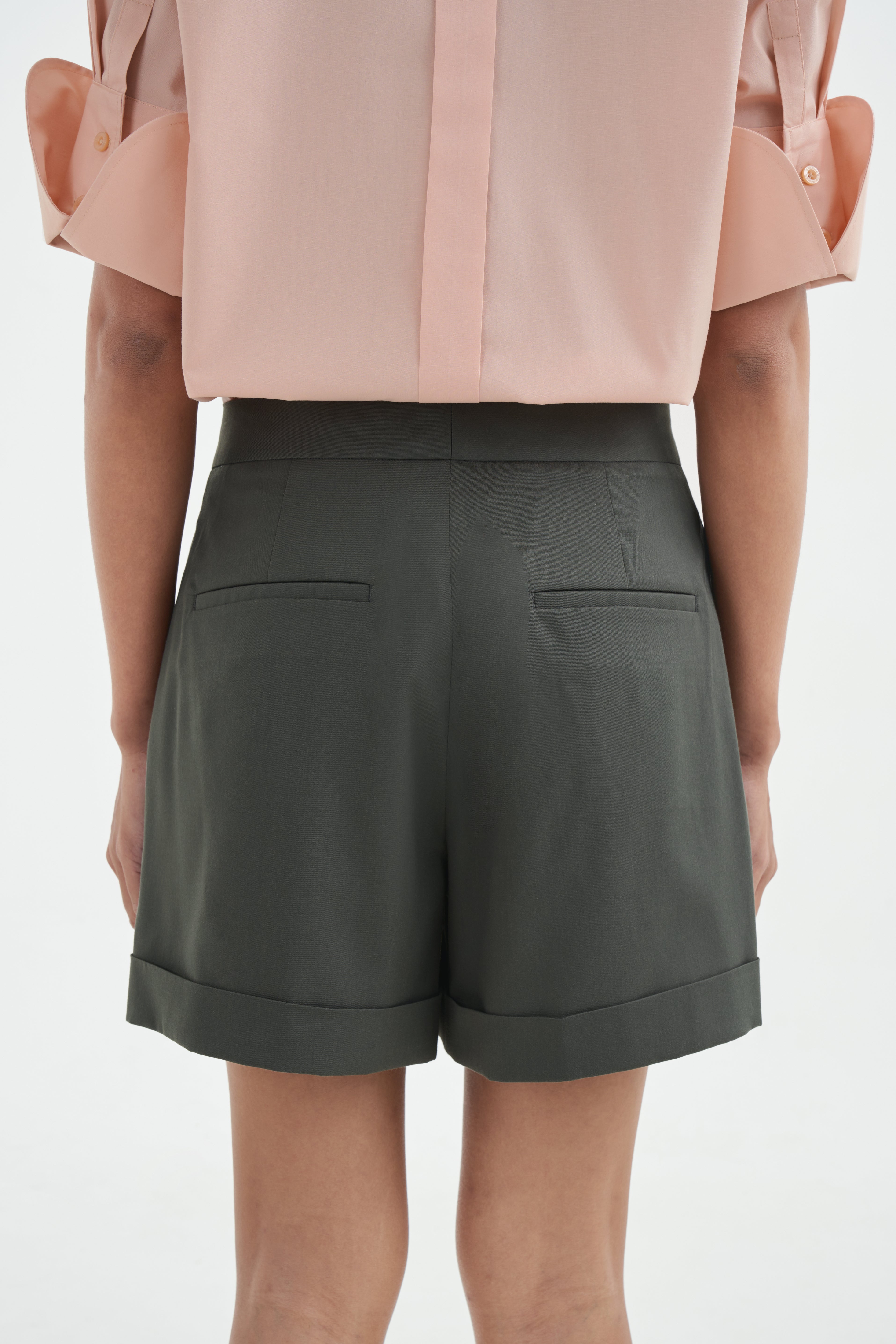MAKU SHORTS - Iron Grey