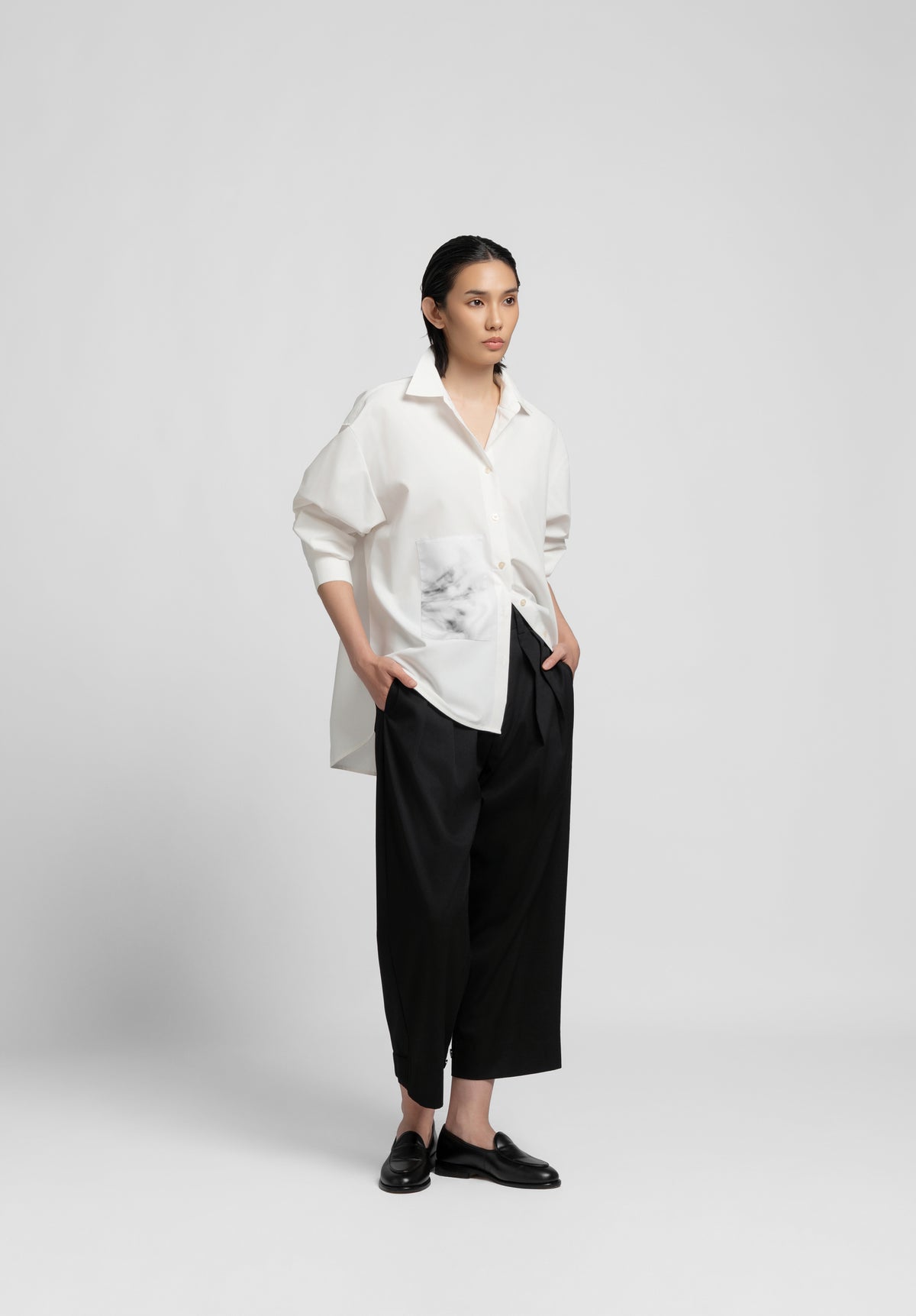 MINAKA INDRA LEONARDI - White