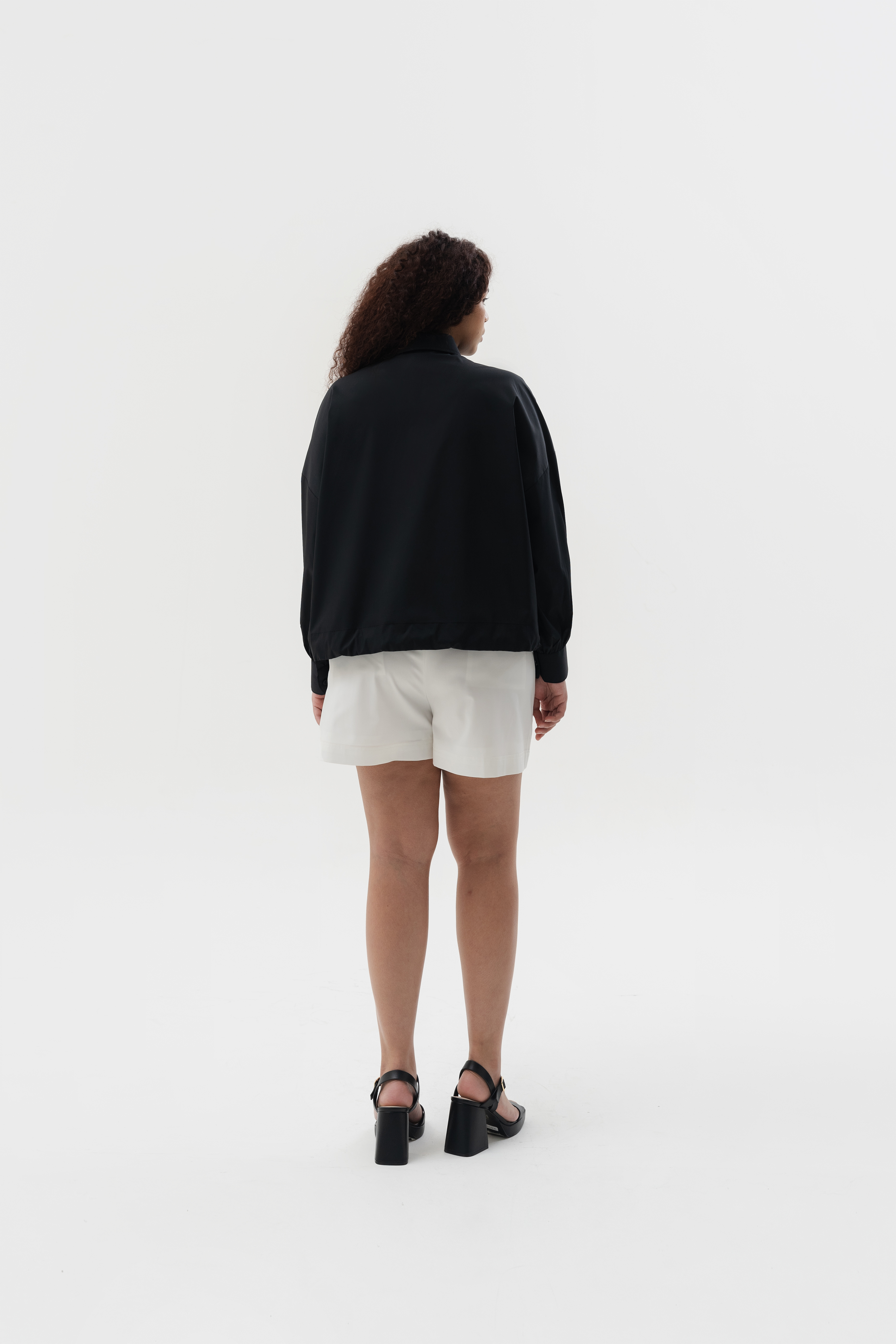 MAKO SHORTS - White