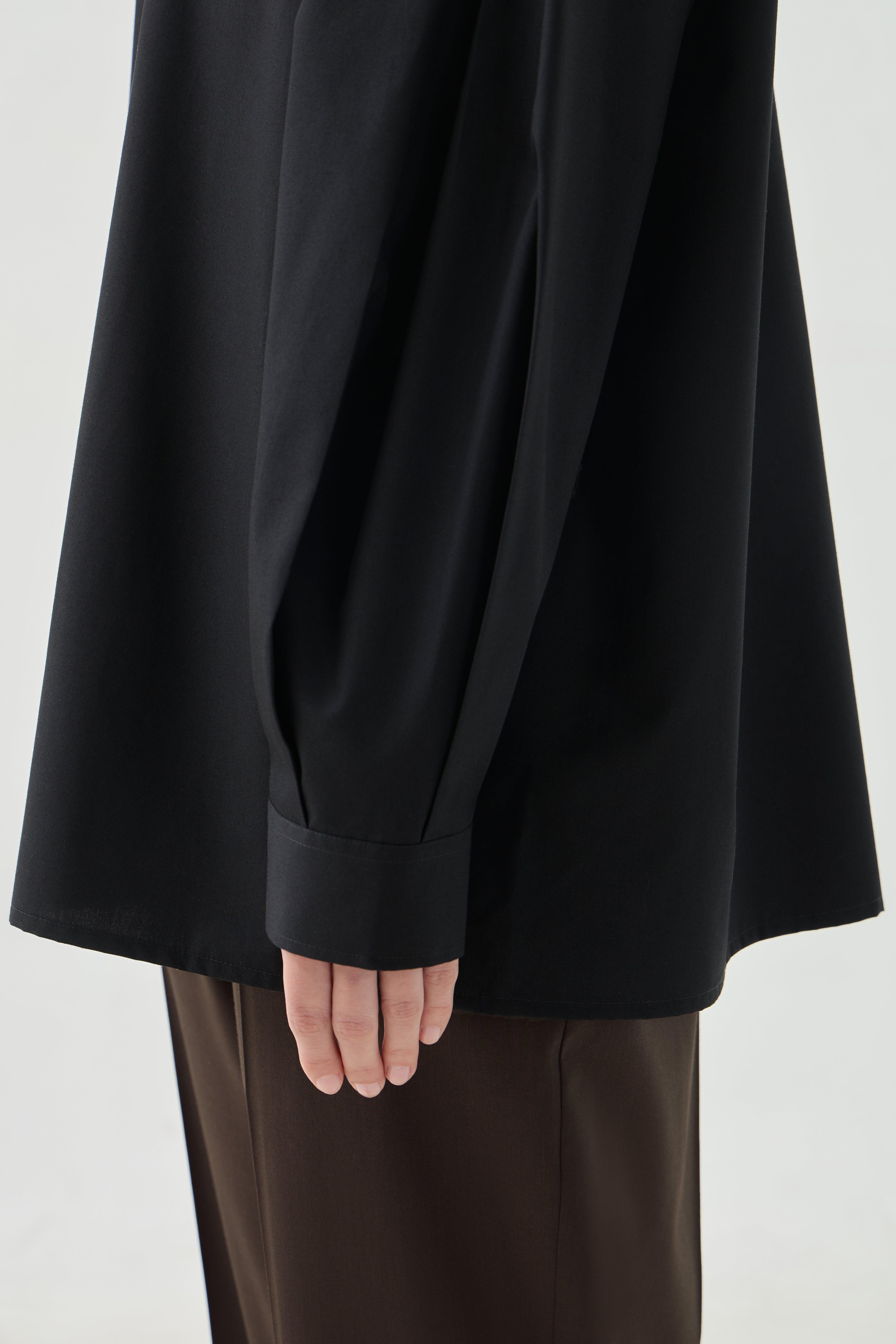 SAIKA - Black