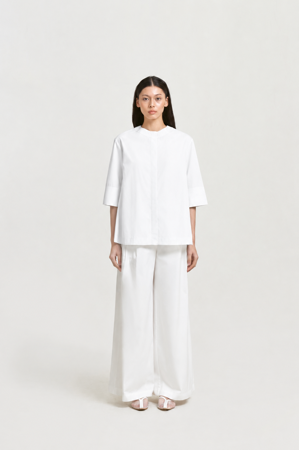 AMAKA - White